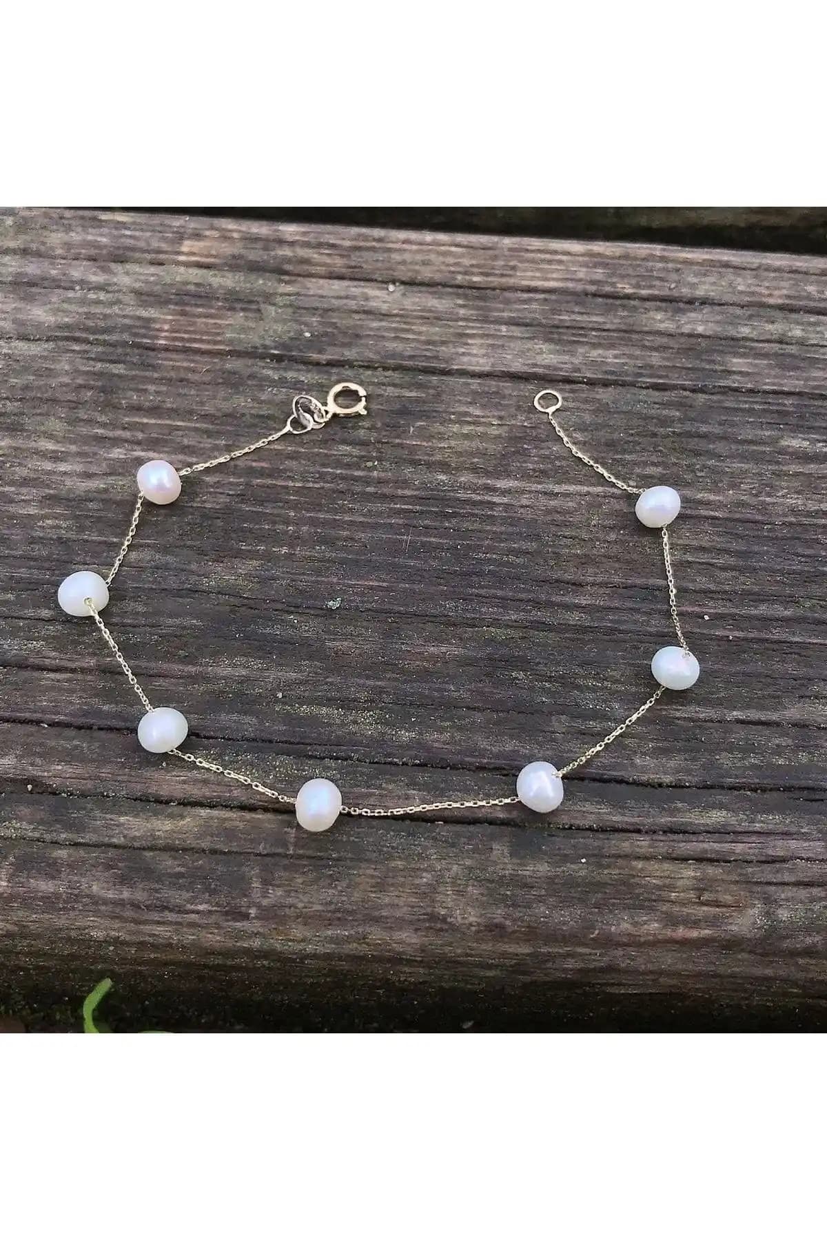 Dilek Kuyumculuk'un Doğal İnci ve 14 Ayar Altın Bilekliği Detaylarıyla Şıklık Yaratır