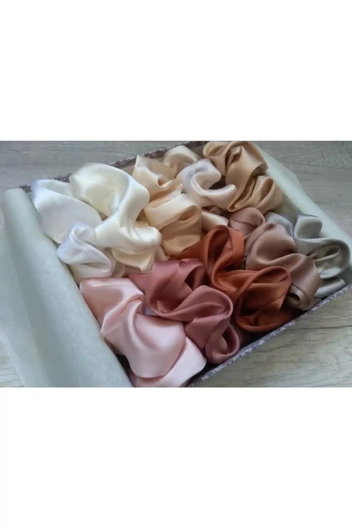 Donna Libertà Pastel Saten Tokalar Seti Kadınlar İçin Şık ve Rahat Kullanım İmkanı Sunar