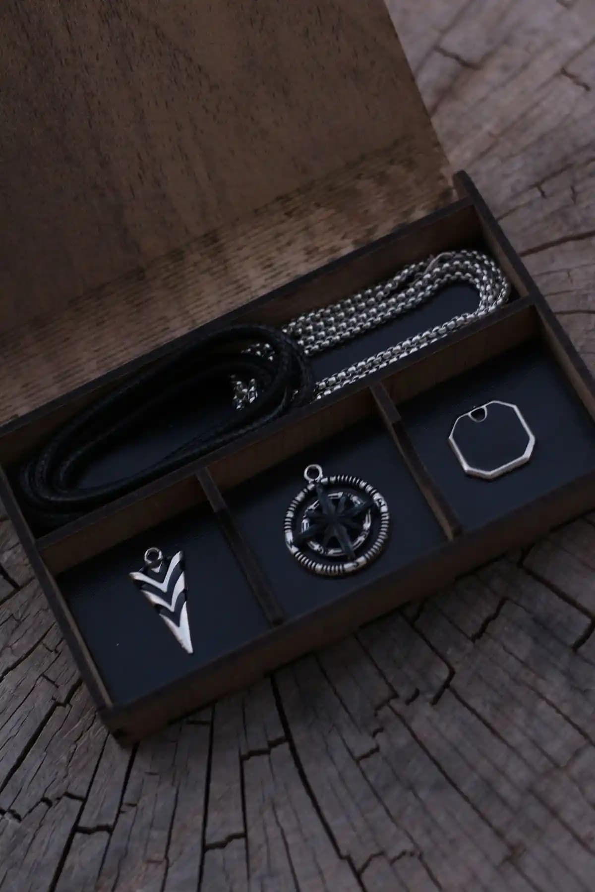 Dukkanka'nın Zarif ve Çok Yönlü Gümüş Kaplama Kolye Seti Hediye ve Günlük Kullanım İçin