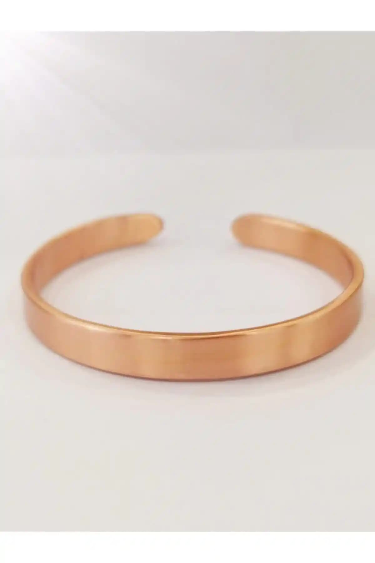 El Yapımı Bakır Bileklik: Zarafet ve Sağlık Faydalarını Bir Arada Sunar