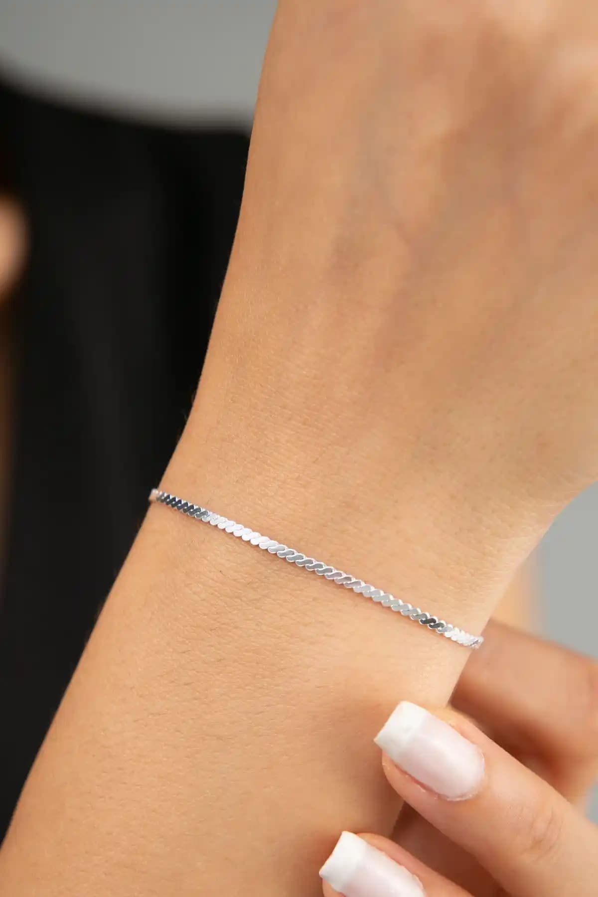 Elika Silver Kadın Tilki Kuyruğu Model 925 Ayar Gümüş Bileklik: Zarafet ve Kalitenin Buluşması