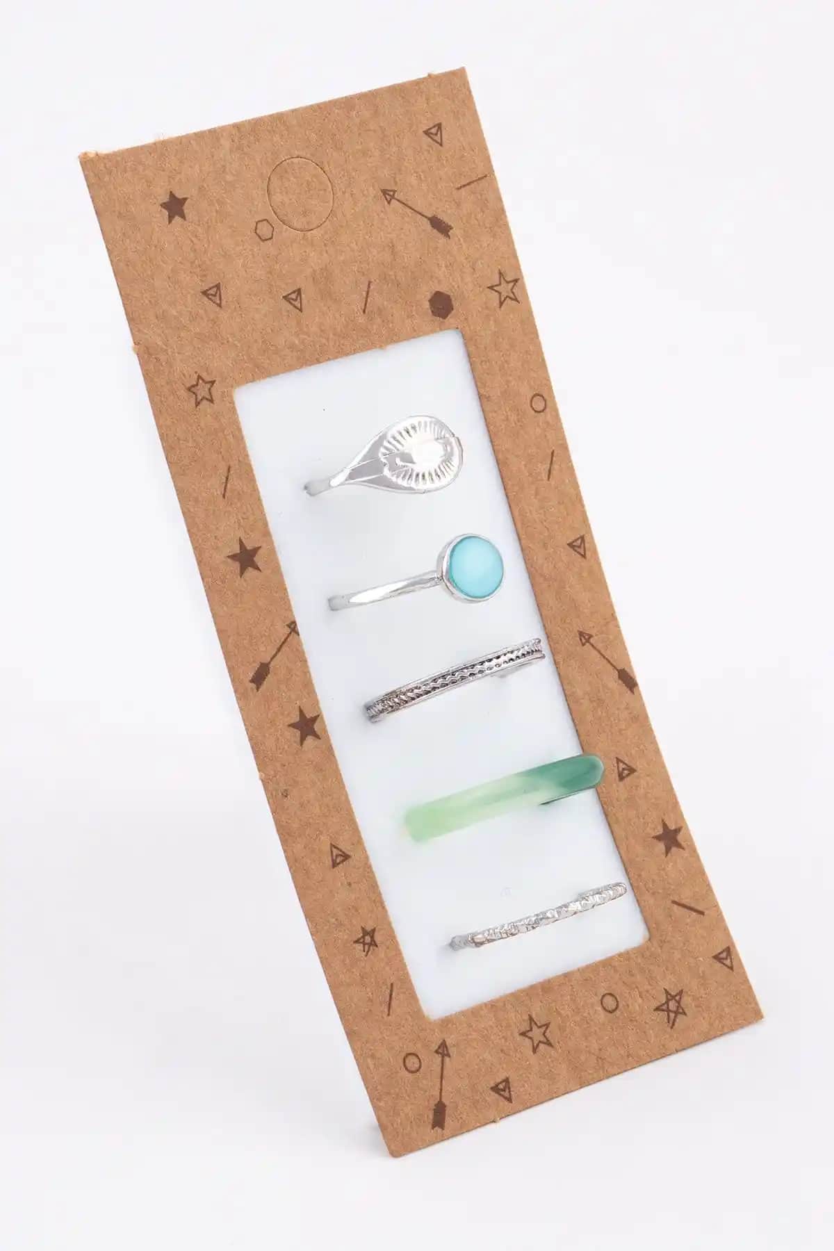 Ervalina 5'li Kombin Yüzük Seti: Şıklık ve Dayanıklılık Sunan Modern Aksesuar