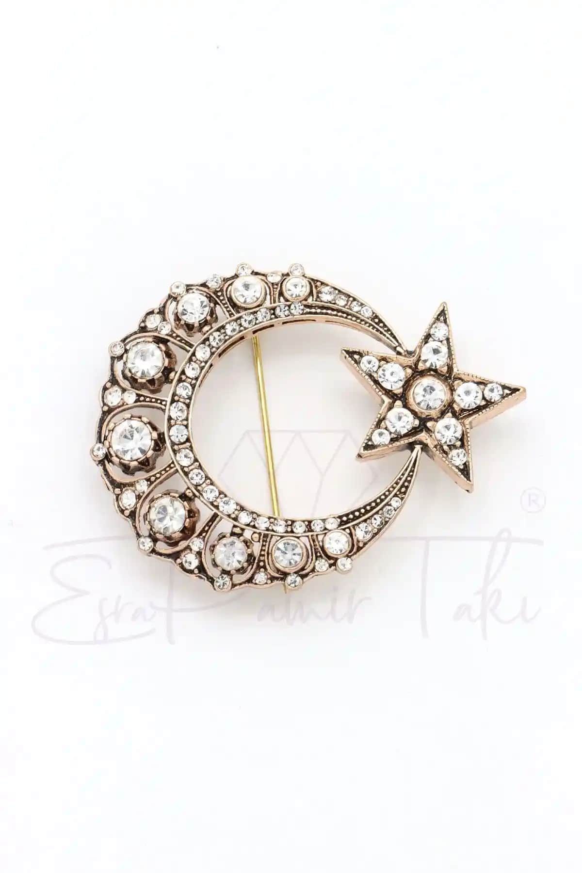 Esra Pamir Tasarımı Ay Yılz Broş: Zarif ve Dayanıklı Metal Aksesuar