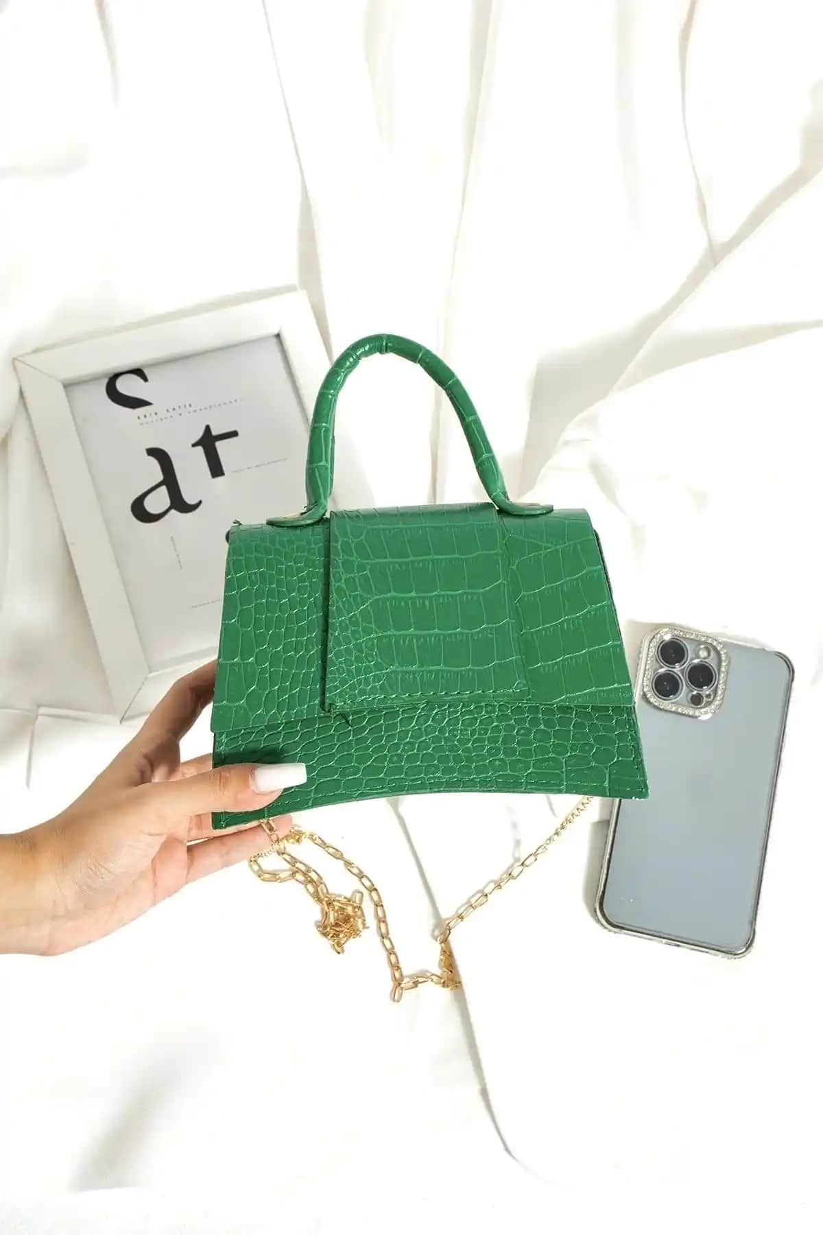 ESTUTE Kadın Mini City Çantası Modern ve Çevre Dostu Tasarım Özellikleri