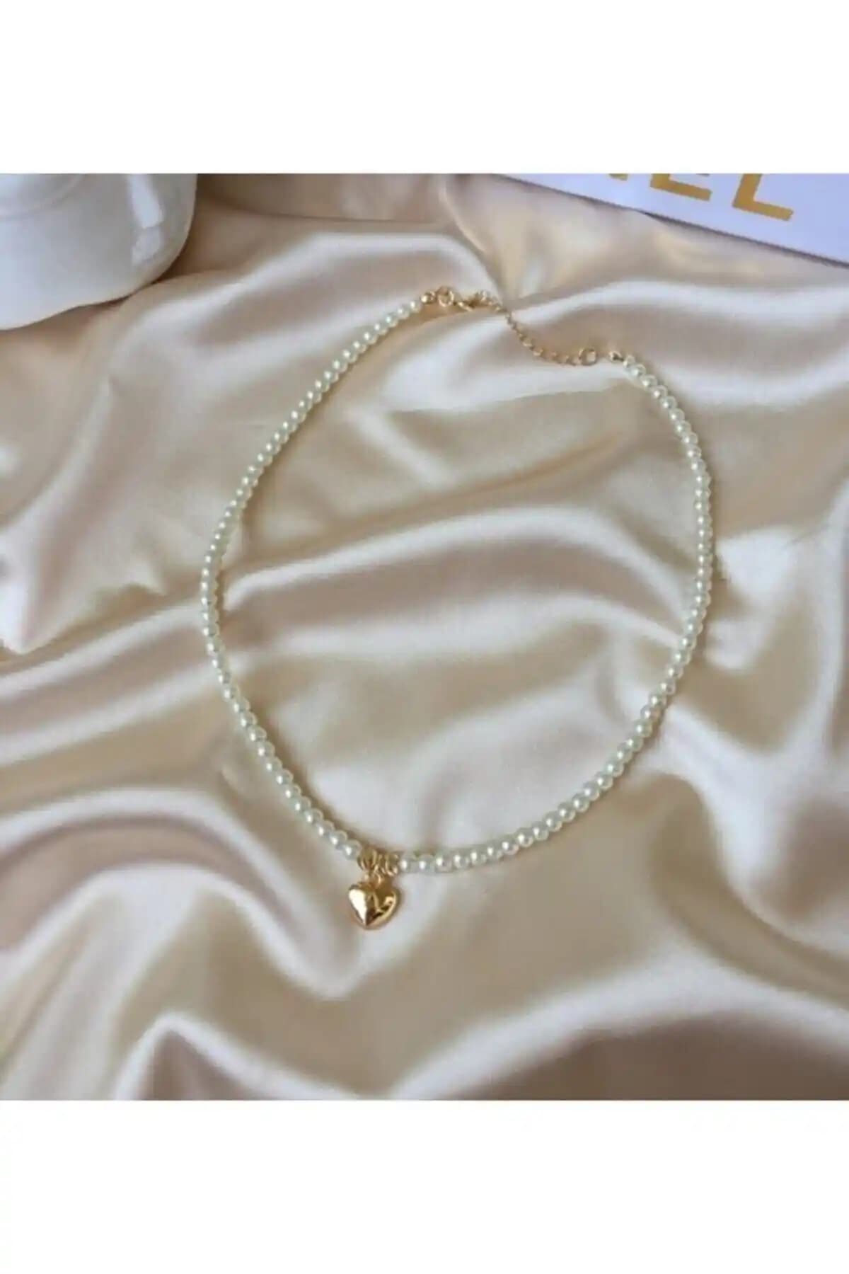 Everglow Jewelry İncili Altın Kalp Uçlu Kolye: Zarif ve Şık Takı Seçenekleri