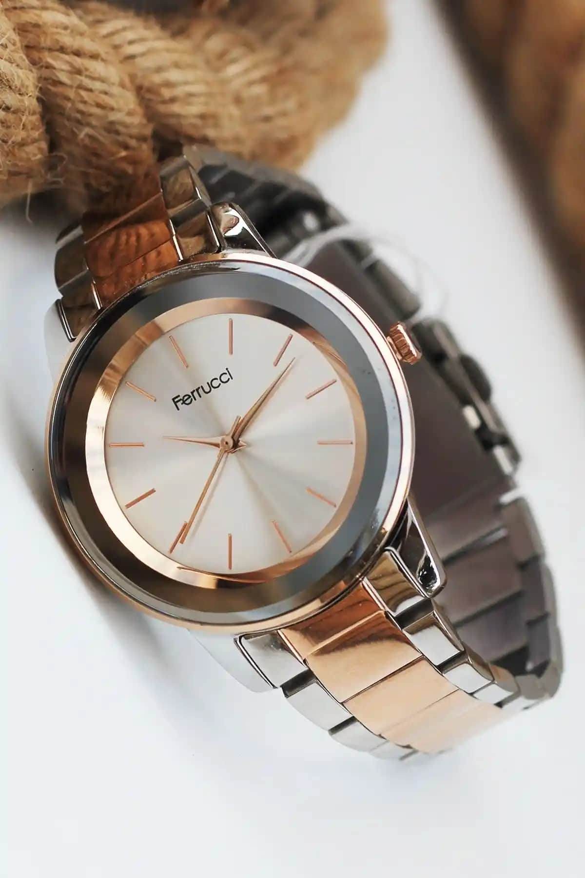 Ferrucci Kadın Rose Gri Kol Saati Zarif Tasarımı ve Dayanıklılığıyla Öne Çıkar