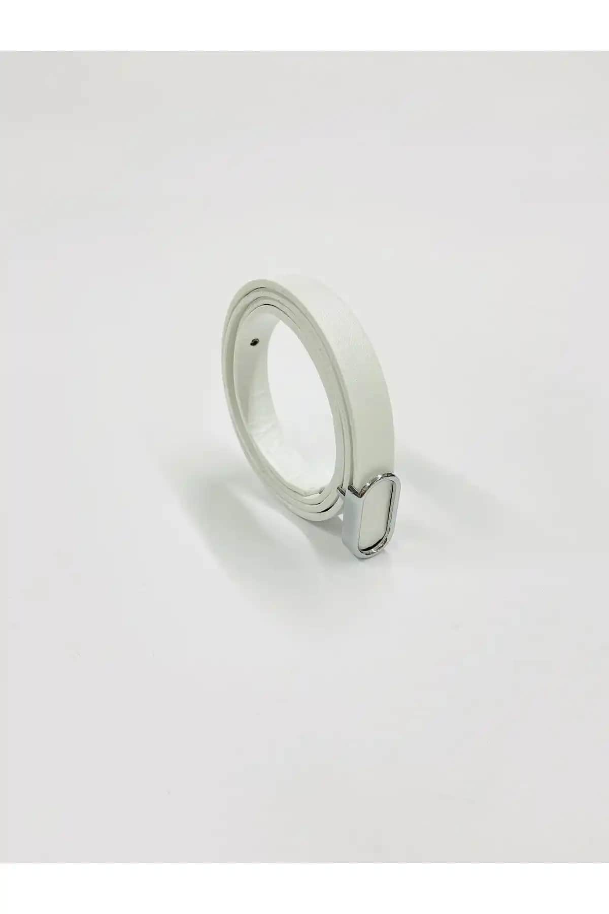 Fiori İthal Oval Gümüş Tokalı İnce Kemer: Modern ve Şık Tasarım Özellikleri