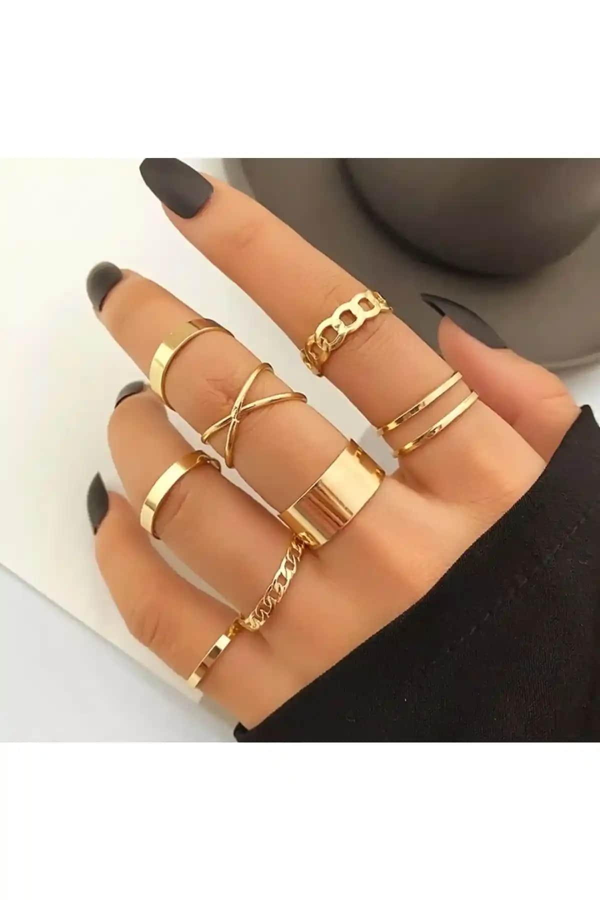 Genel Markalar 10'lu Altın Renk Kadın Yüzükleri Seti Modern ve Klasik Tasarımlarla Şıklık Sağlar
