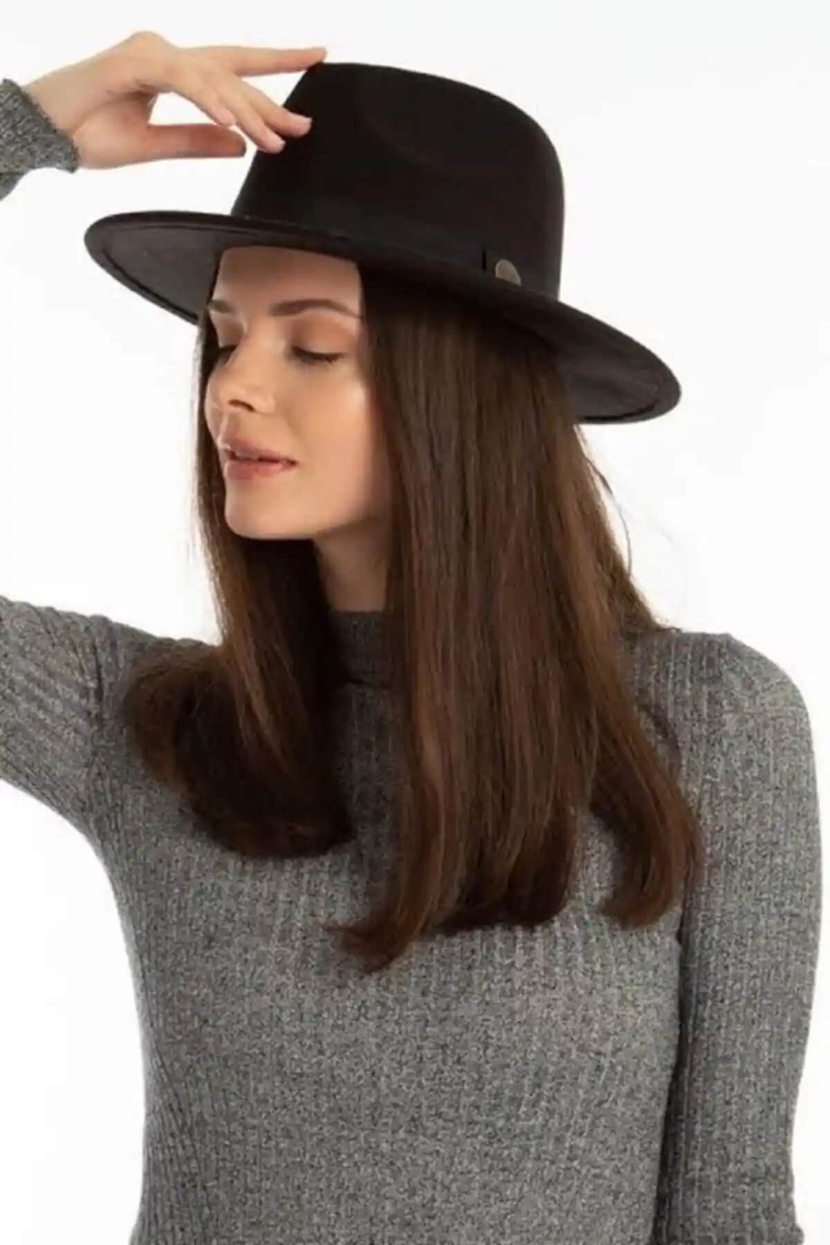 Genel Markalar Fötr Şapka: Klasik ve Şık Tasarım ile Konforlu Kullanım Özellikleri