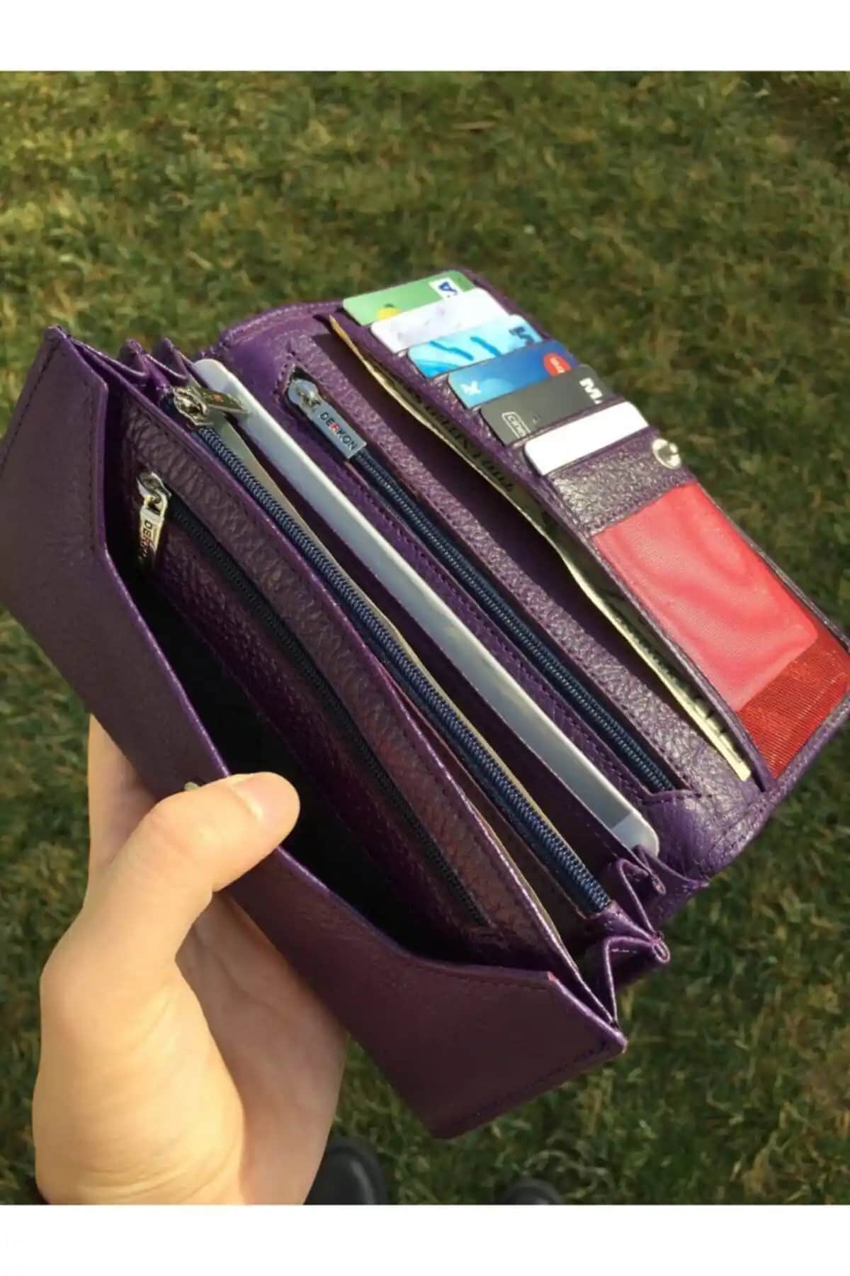 Genel Markalar Hakiki Deri Mor Cüzdanı: Şıklık ve Dayanıklılığı Bir Arada Sunan Klasik Tasarım