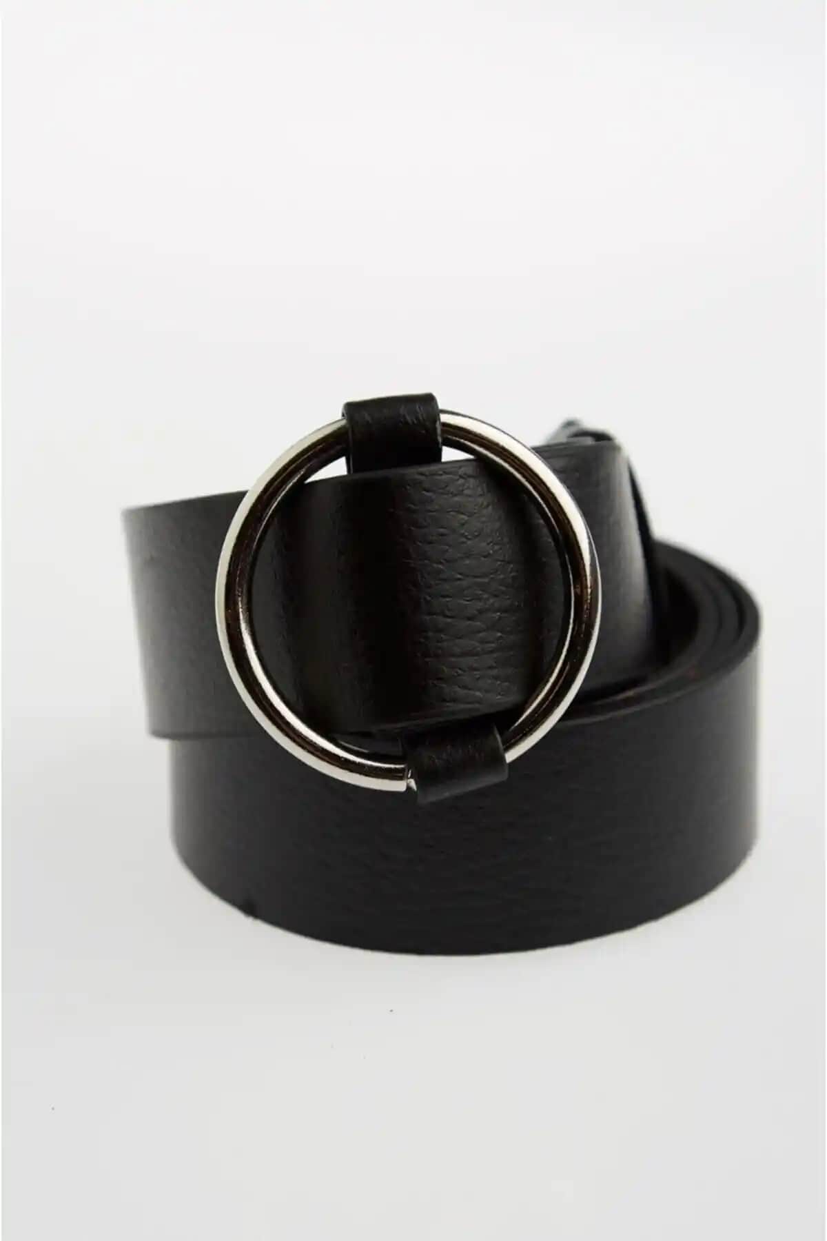 Genel Markalar Siyah Kadın Kemer: Şıklık ve Fonksiyonellik Bir Arada