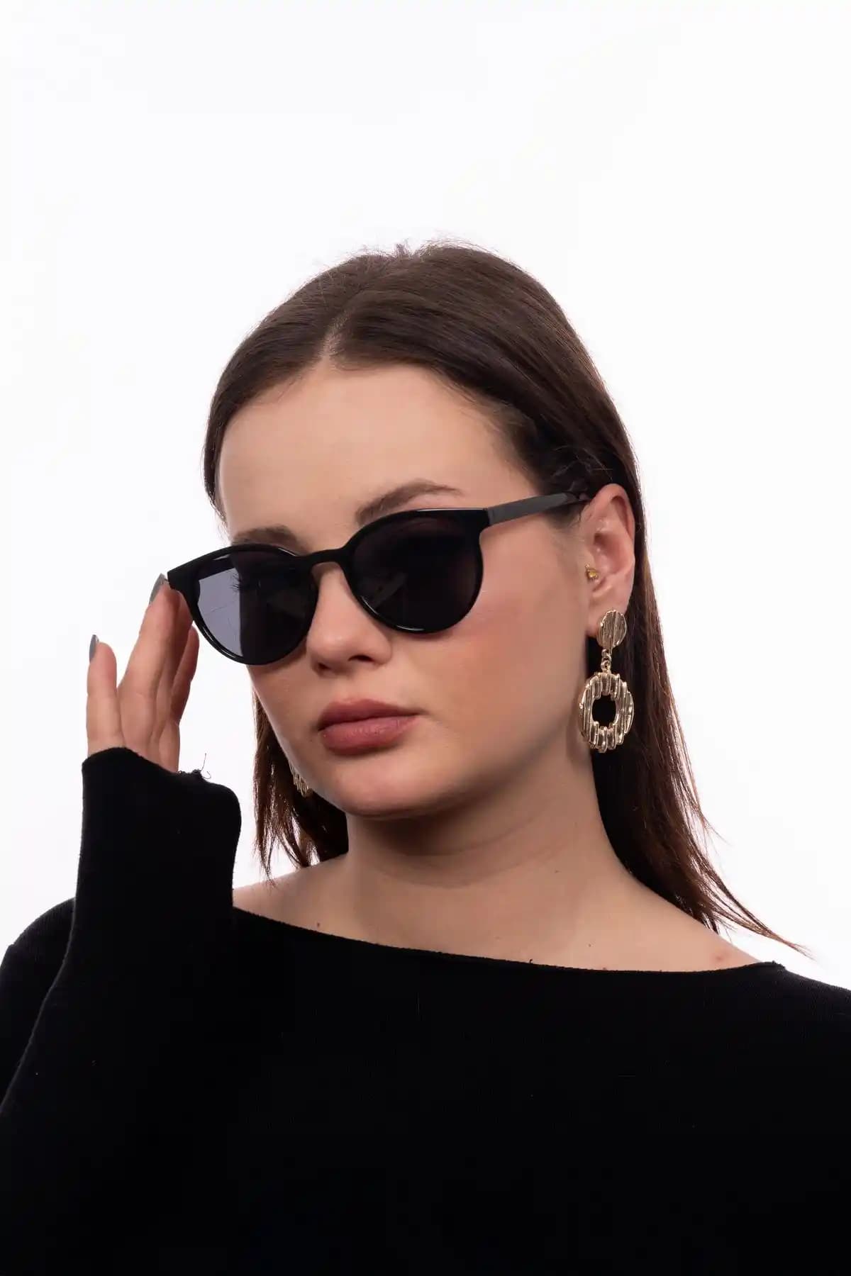 GlimmerGroove Siyah Yuvarlak Çerçeveli Güneş Gözlüğü Modern ve Koruyucu Tasarım