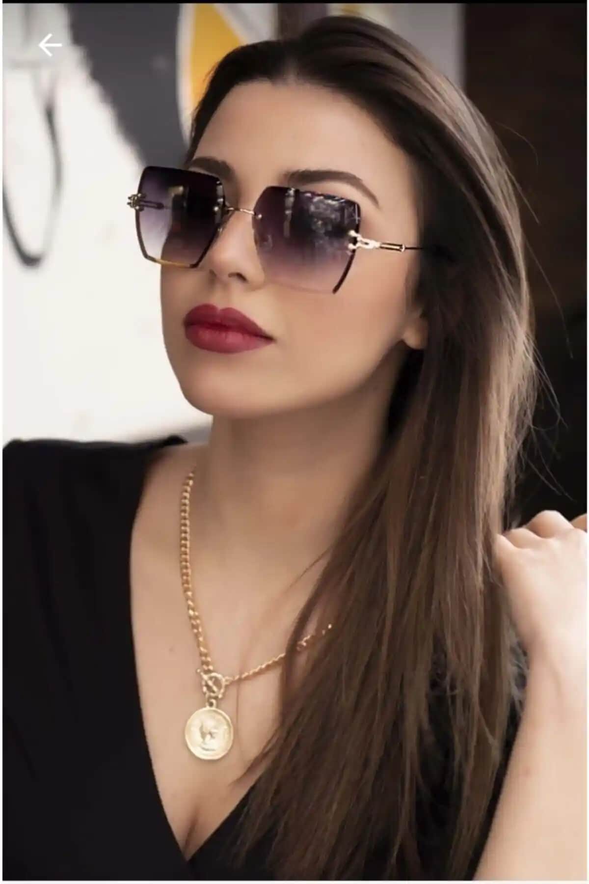 Gulflower Nude Kadın Kare Kristal Kesim Siyah Güneş Gözlüğü Modern ve Şık Tasarım ile Koruma Sağlar