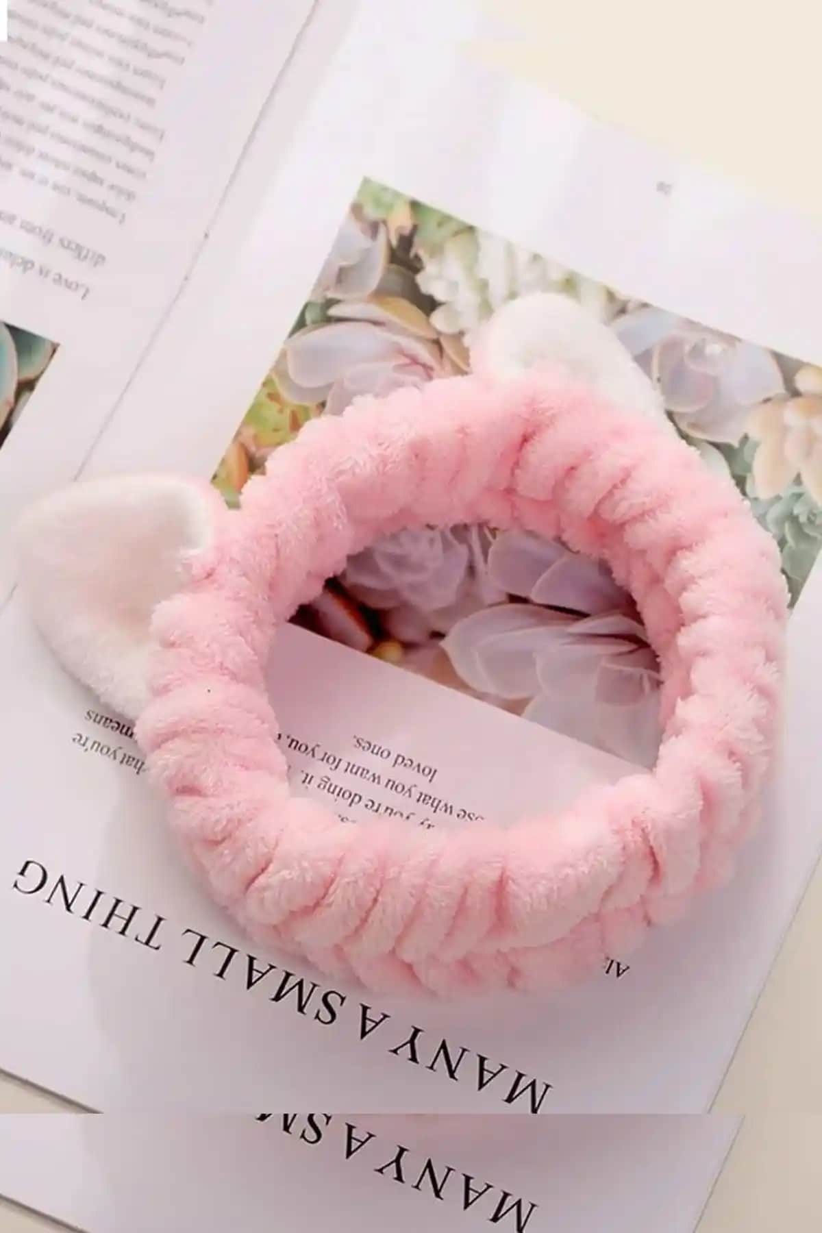 H&E DESIGN Peluş Kulaklı Makyaj ve Banyo Bandı Konfor ve Şıklık Sunar