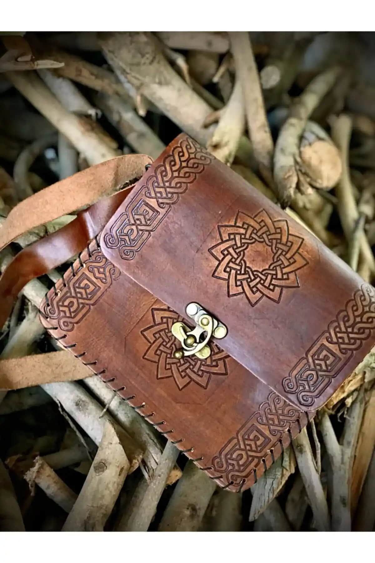 Hakiki deri kahverengi kadın çantası şık ve dayanıklı günlük aksesuar