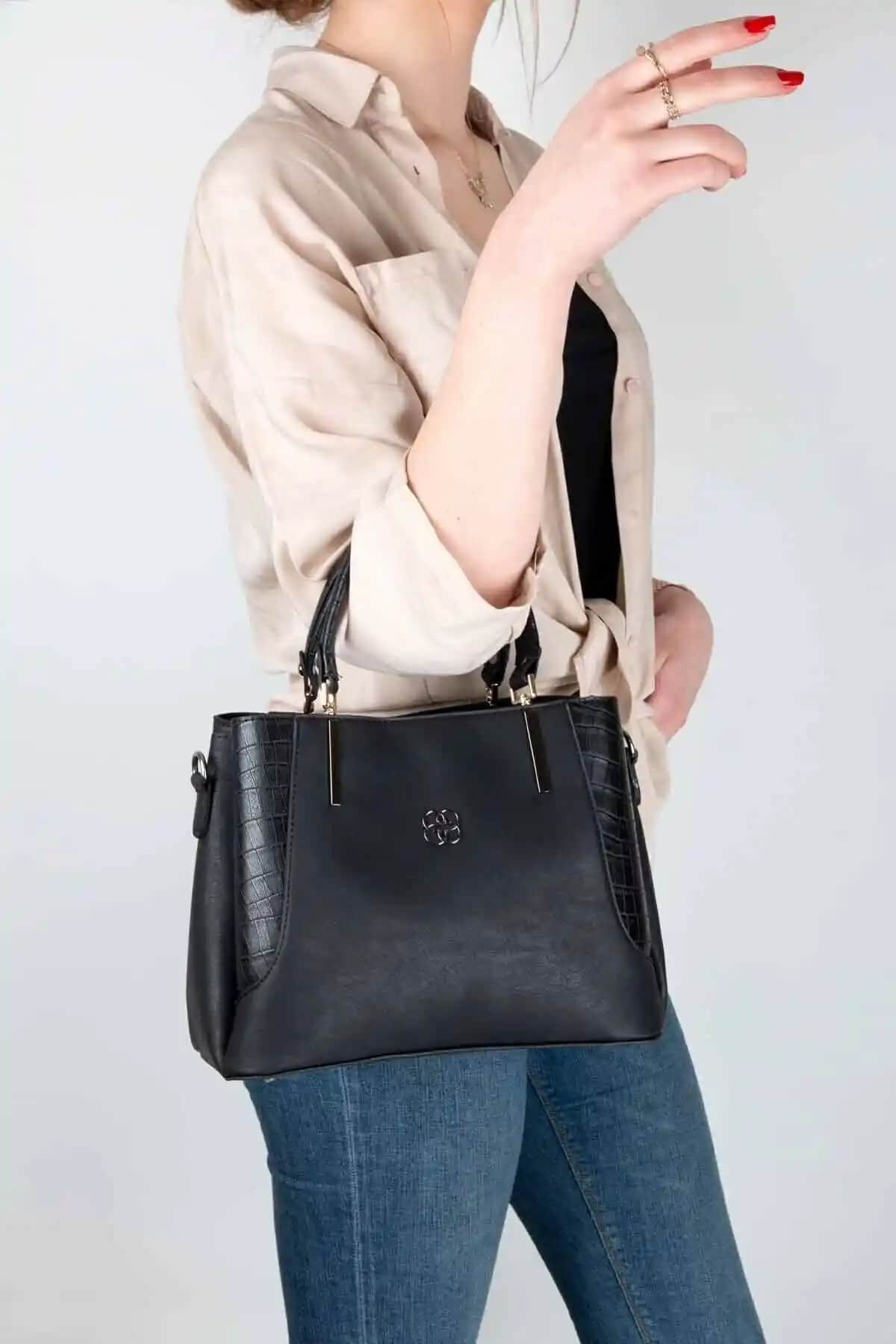 Hakkan DM-1243 Nubuk Deri Kadın Çanta: Şıklık ve Fonksiyonellik Bir Arada