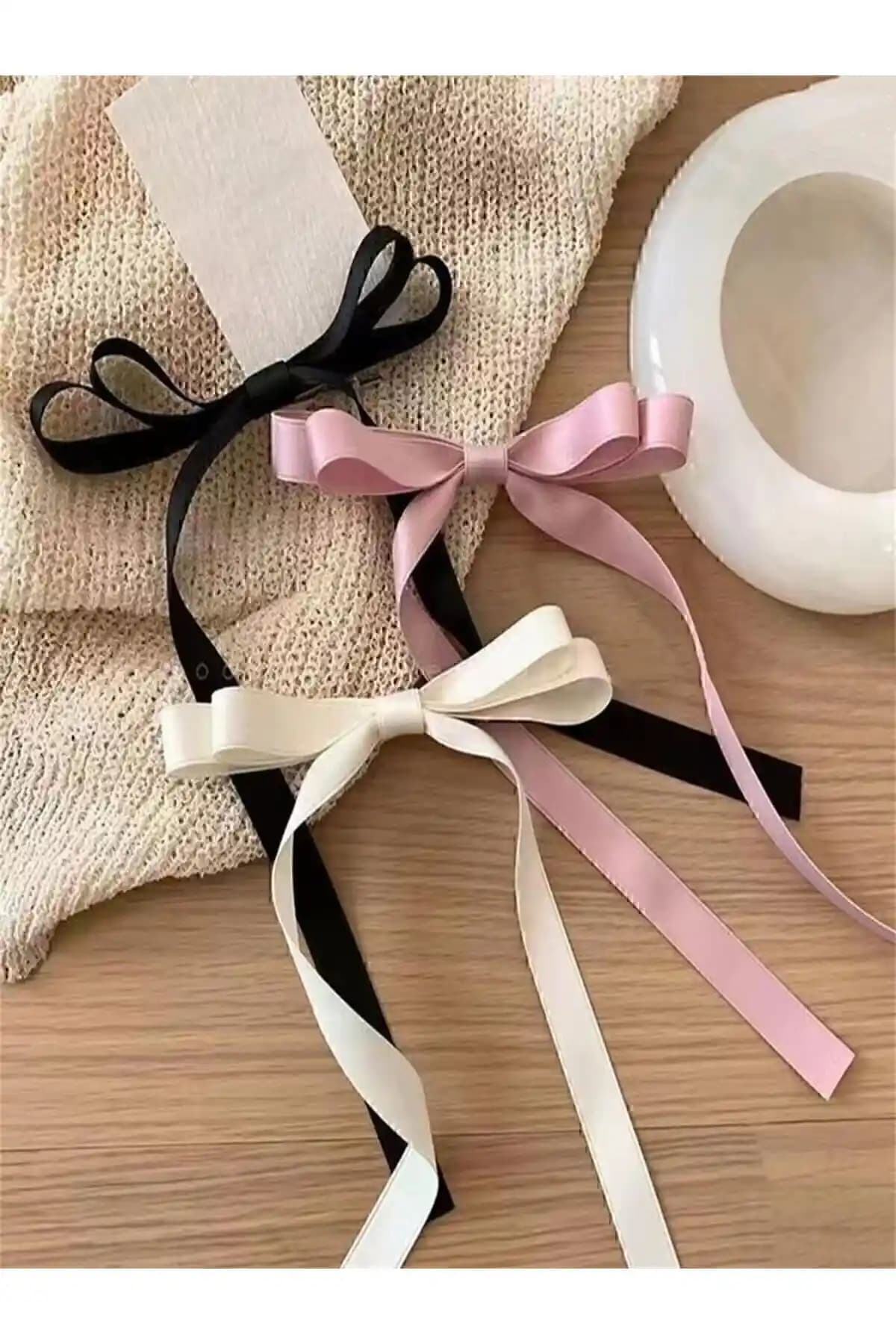 HARRU Kadın Saten Fiyonk Toka: Şıklık ve Kullanım Kolaylığını Sunan Zarif Aksesuar