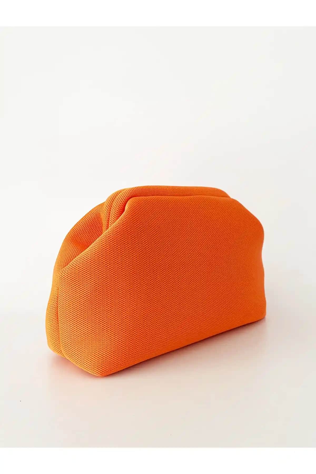 HEEYE'S Kadın Turuncu Clutch El Çantası: Şıklık ve Fonksiyonellik Bir Arada