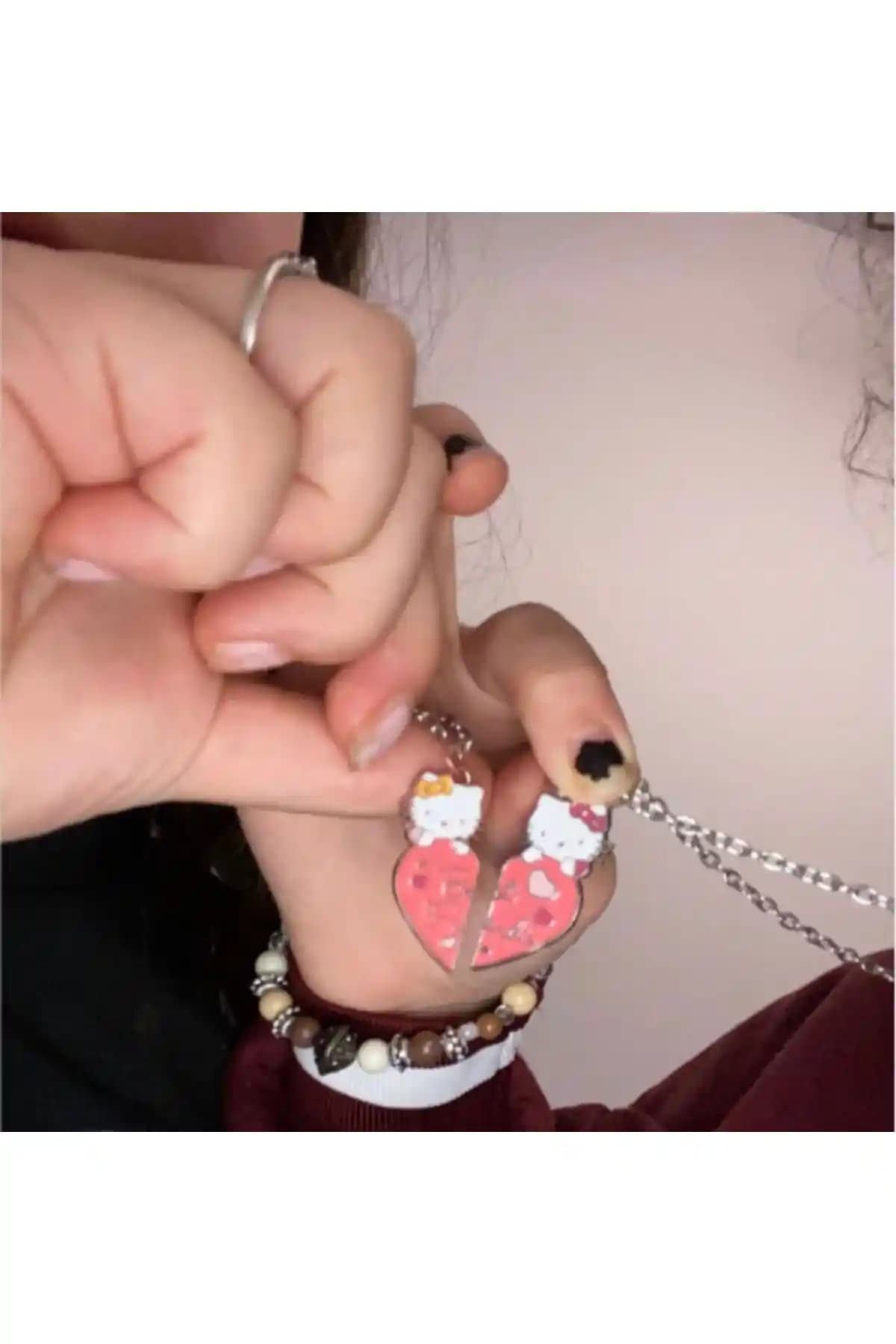 Hello Kitty Best Friends Bff Çift Kolye: Şık ve Dayanıklı Sevgili ve Arkadaşlık Hediyesi