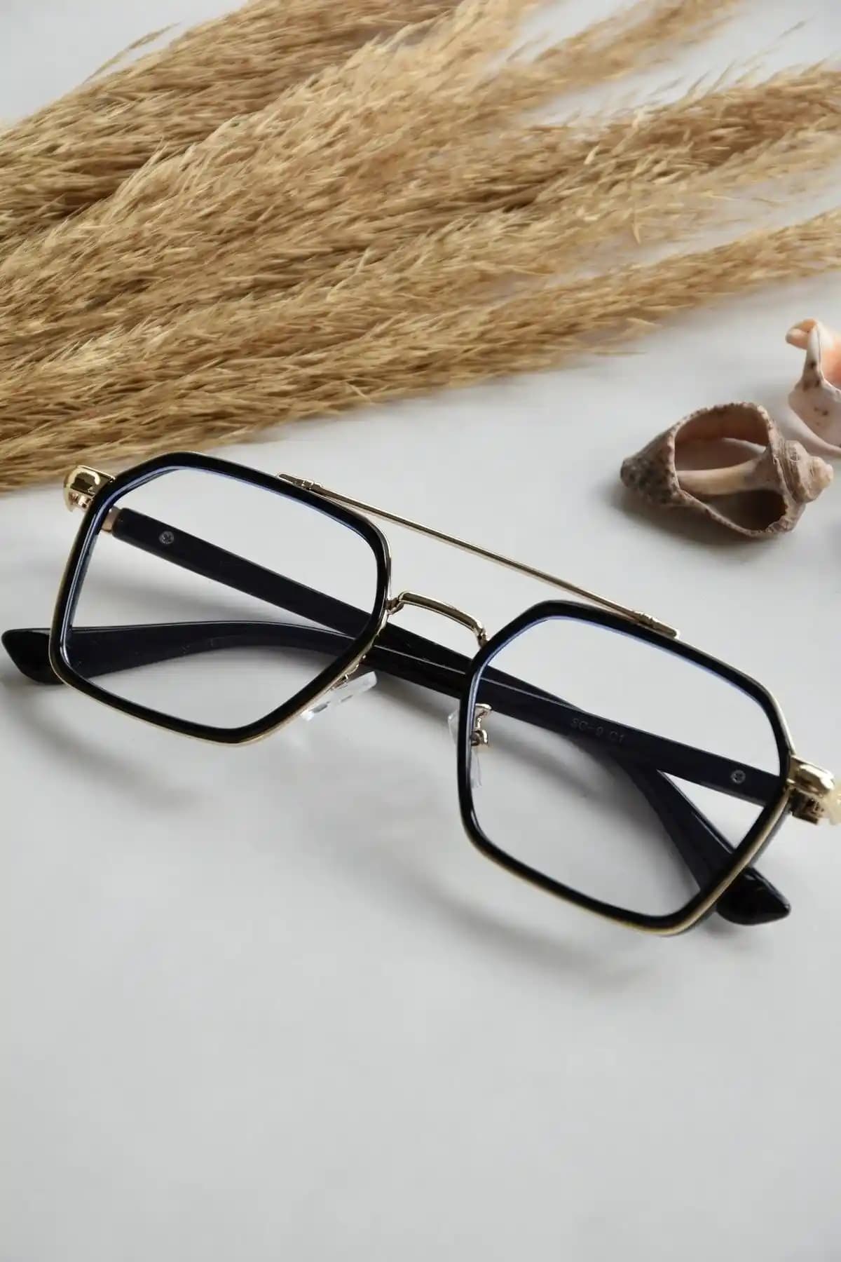 Henry Unisex Gözlük: Modern Tasarım ve UV Koruma Özelliğiyle Günlük Kullanım İçin Uygun