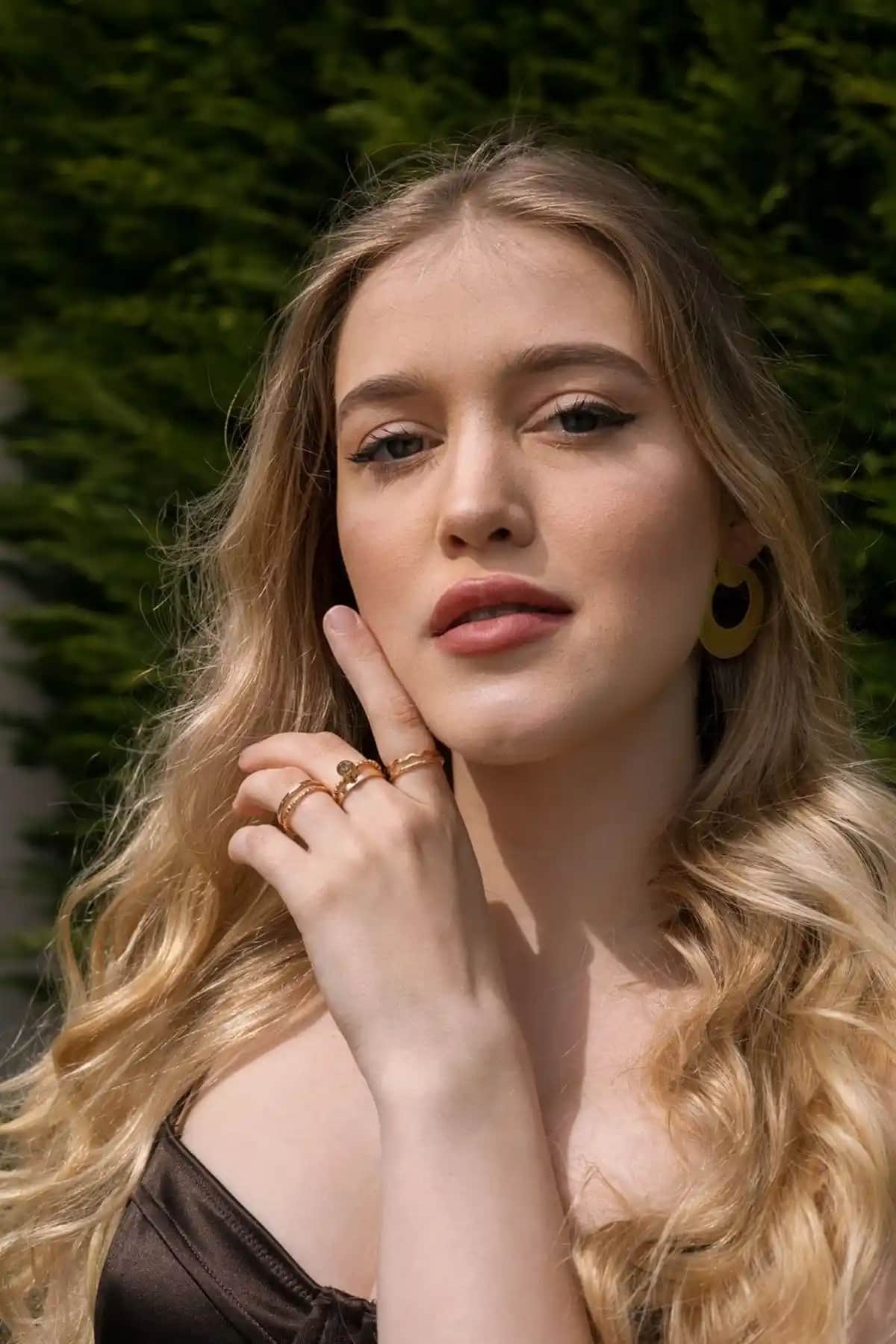 HitDukkan 6'lı Altın Renkli Yüzük ve Eklem Yüzük Seti Kadınlar İçin Şık ve Minimal Tasarım