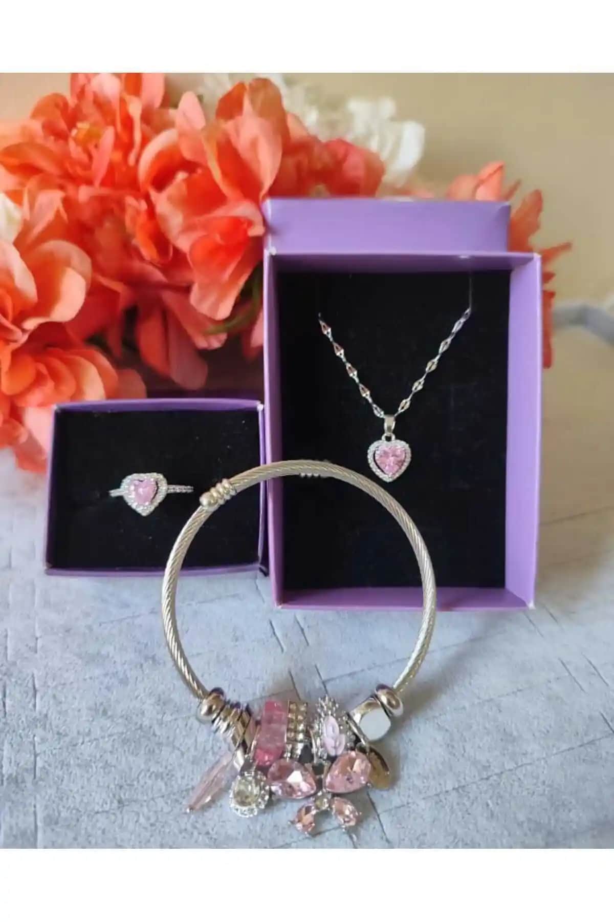 HKN AVM Aksesuarlar Seti: Şık ve Dayanıklı Modern Takı Koleksiyonu