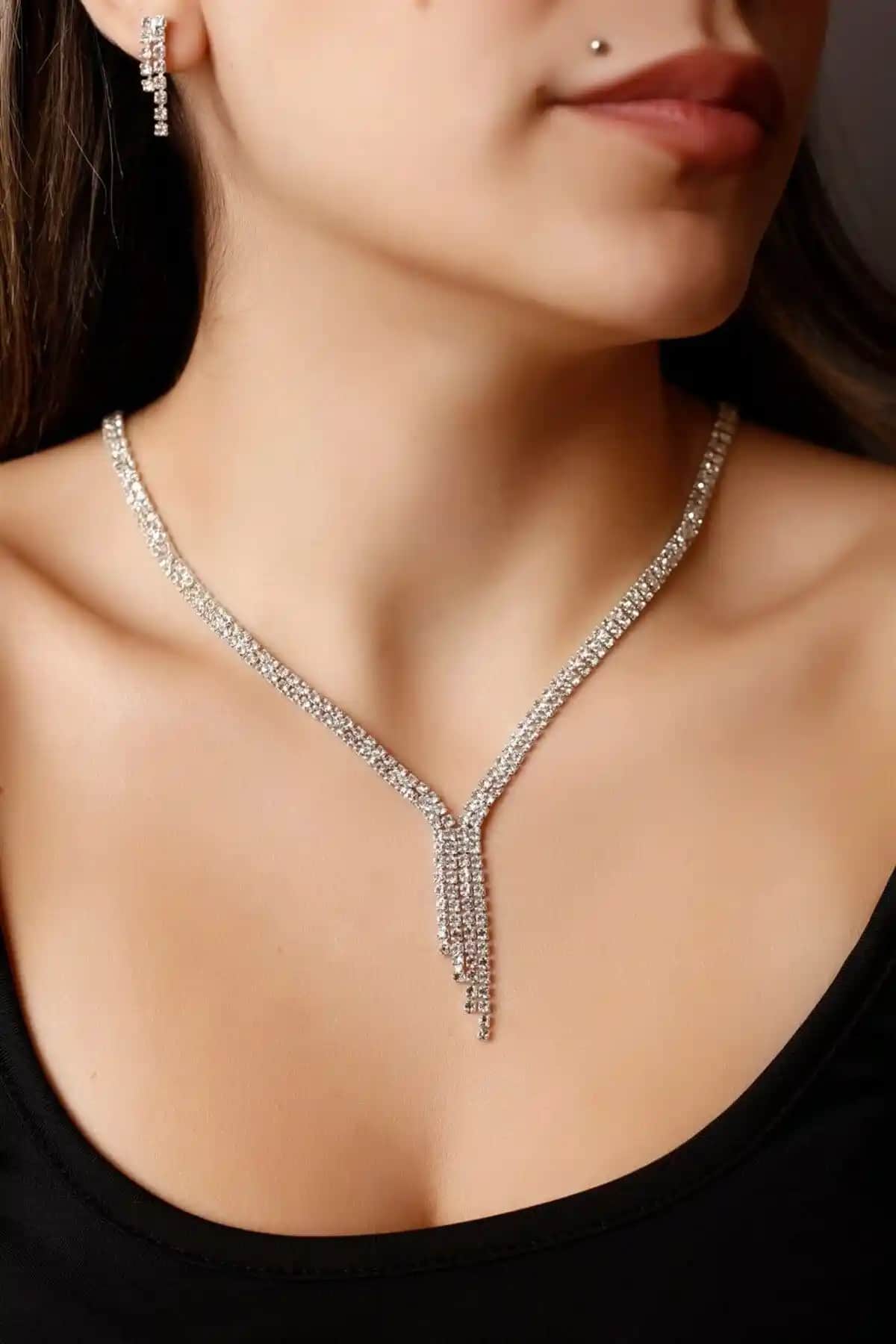 HUBANN Güüş Kaplama Su Yolu Stonefans Takı Seti Modern ve Zarif Tasarım