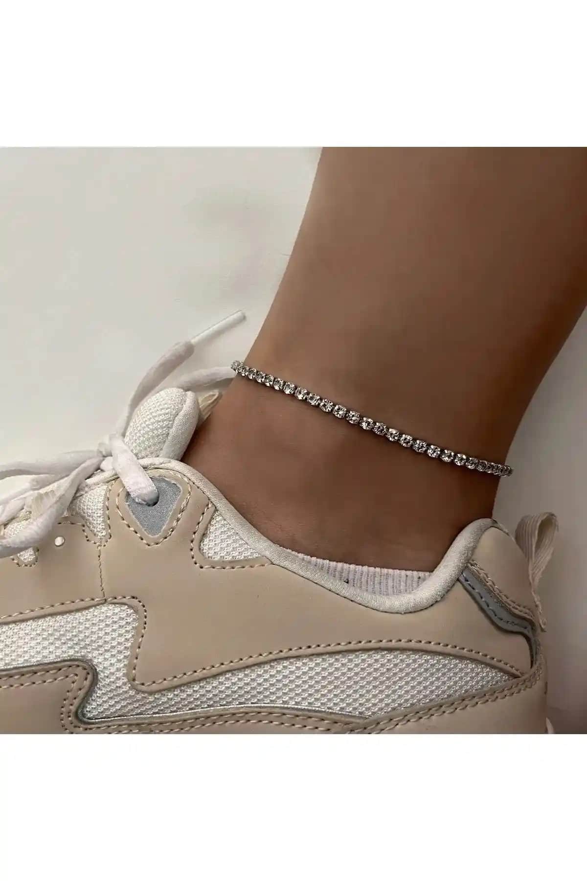 Irva Collection Kadın Gümüş Su Yolu Halhal Modern ve Zarif Tasarım Özellikleriyle