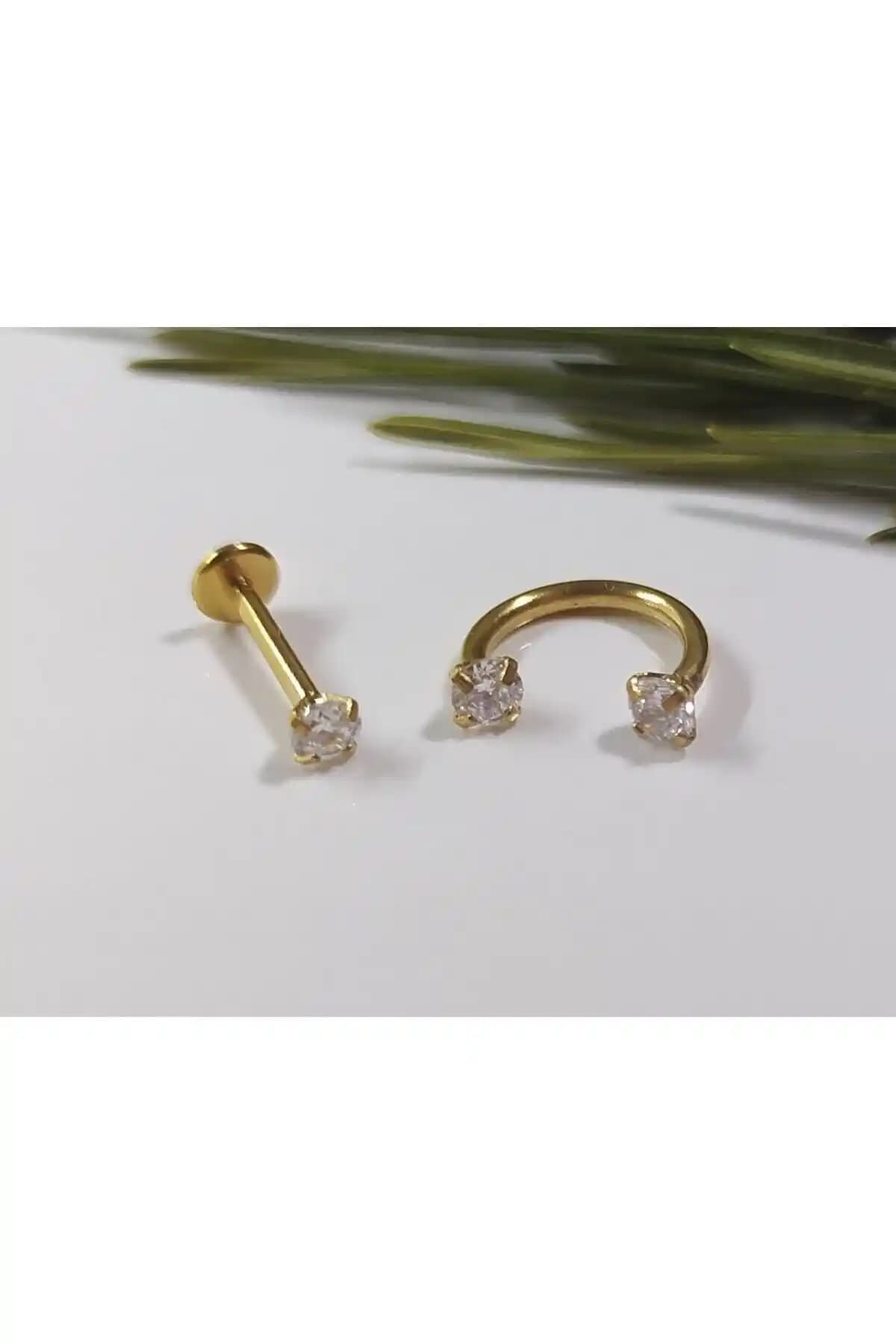 Işıl Işıl Cerrahi Çelik Zirkon Taşlı Gold Piercing: Şıklık ve Dayanıklılık Bir Arada