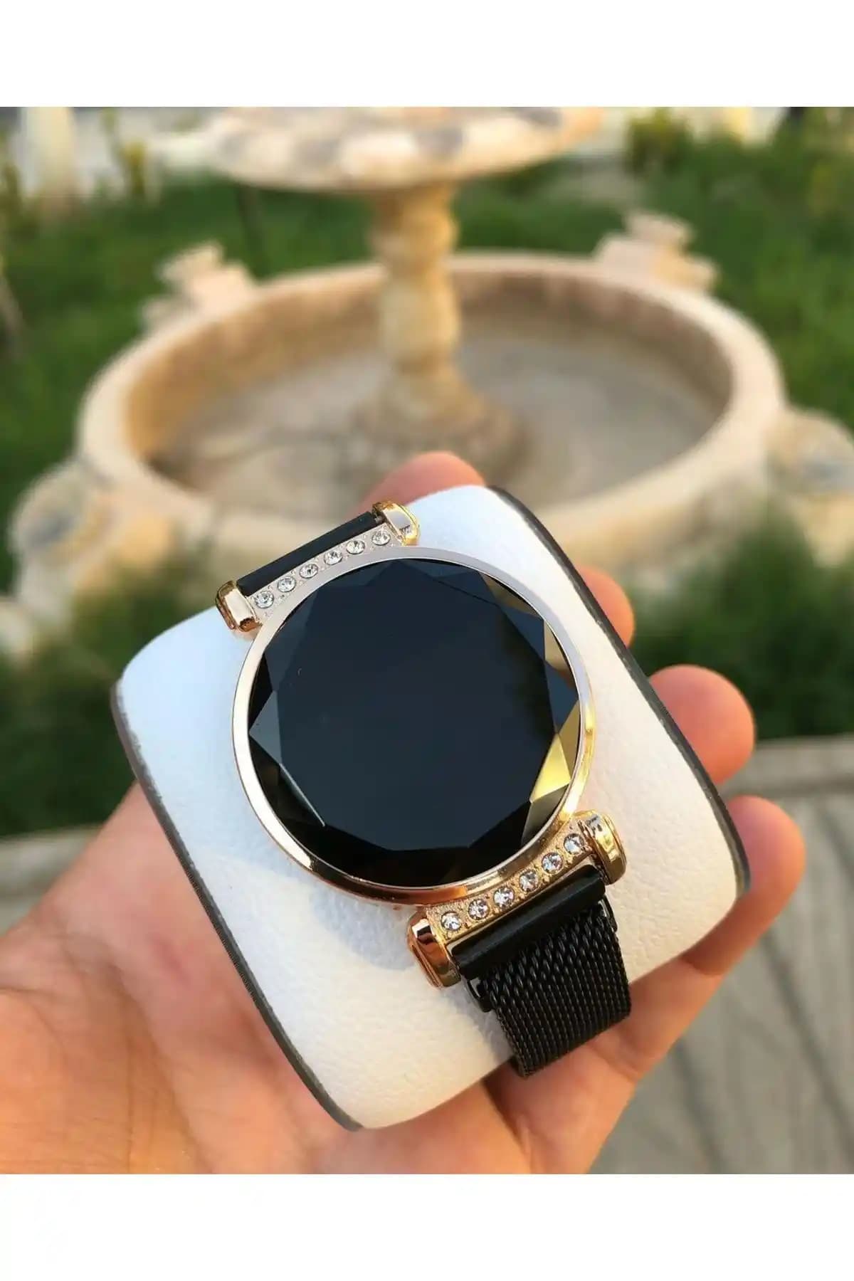 İSTLİV taşlı mıknatıs kordon dokunmatik LED kol saati: şıklık ve fonksiyonellik birleşimi