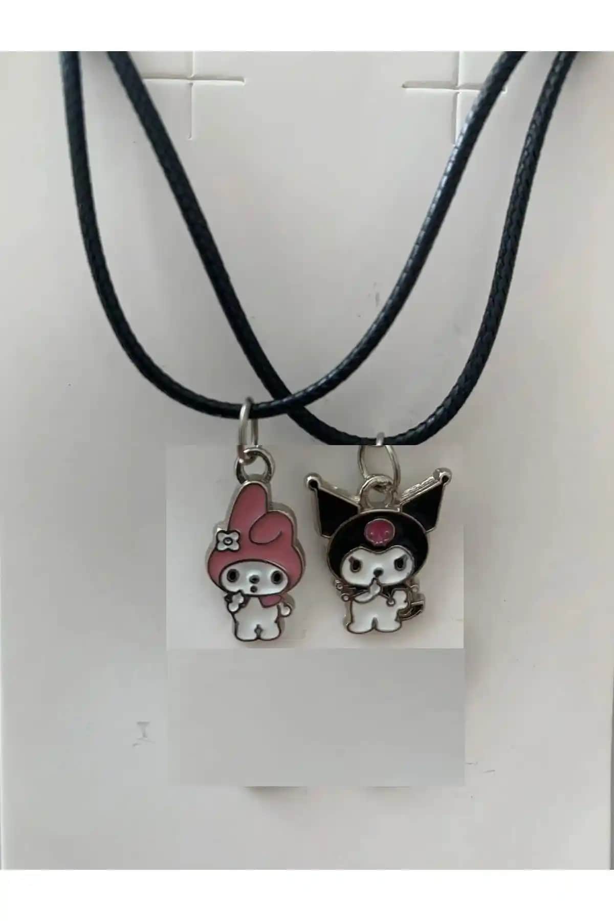 İYİ MODA My Melody ve Kuromi Karakterleriyle Anlamlı İkili Kolye Seti