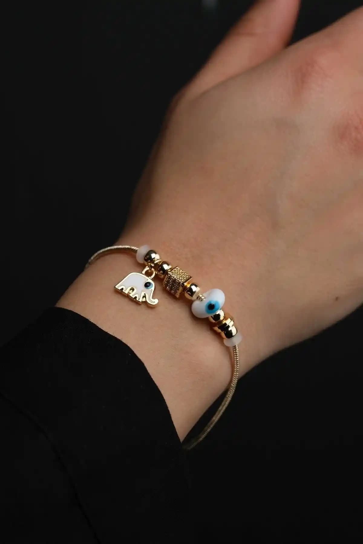 Jack Ferrero Halat Zincirli Filli Nazarlı Zirkon Taşlı Bileklik: Şık ve Dayanıklı Tasarım