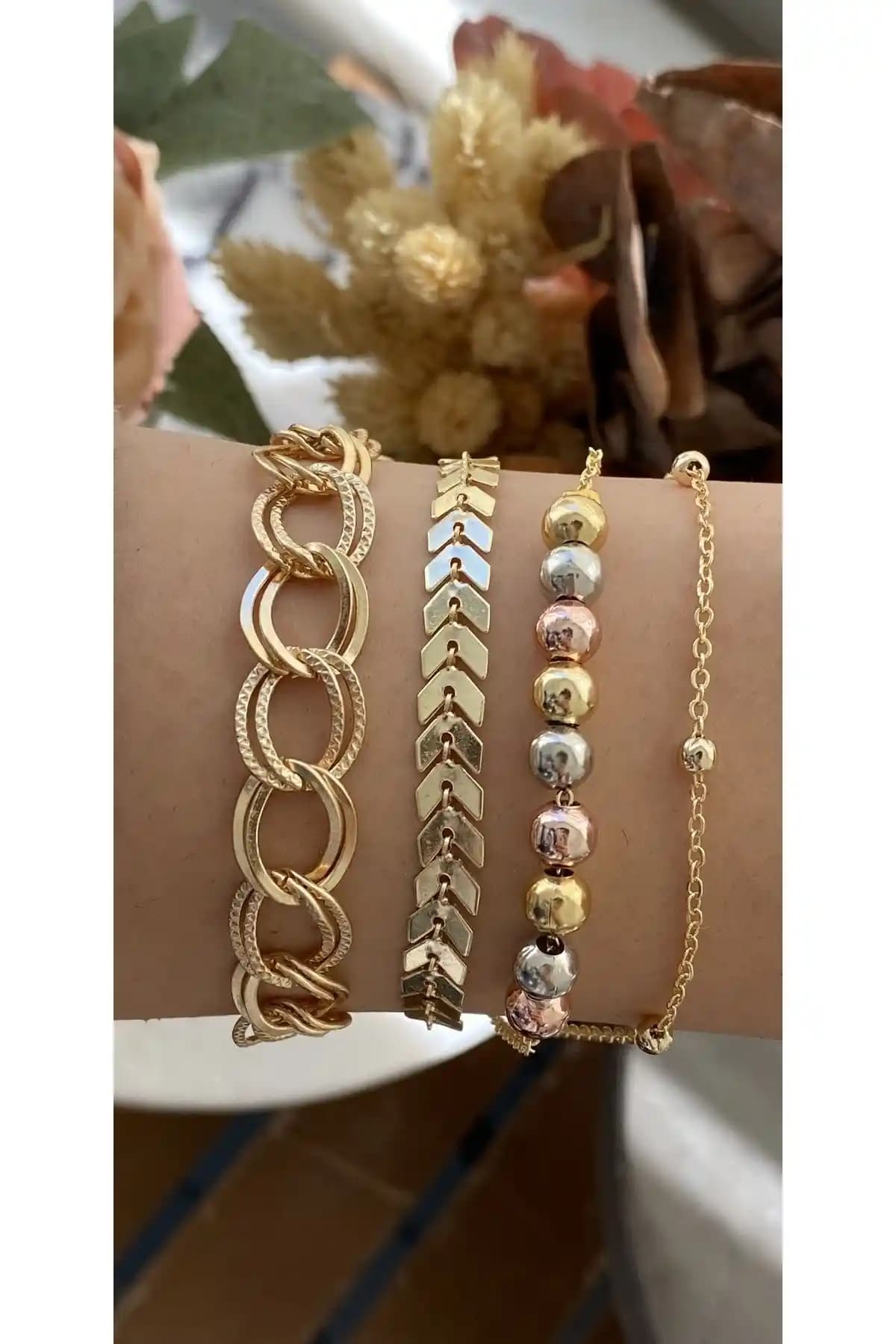 Jack Ferrero Kadın Apc Kaplama Zirkon Taşlı Bileklik - Şık ve Dayanıklı Takı Seçeneği