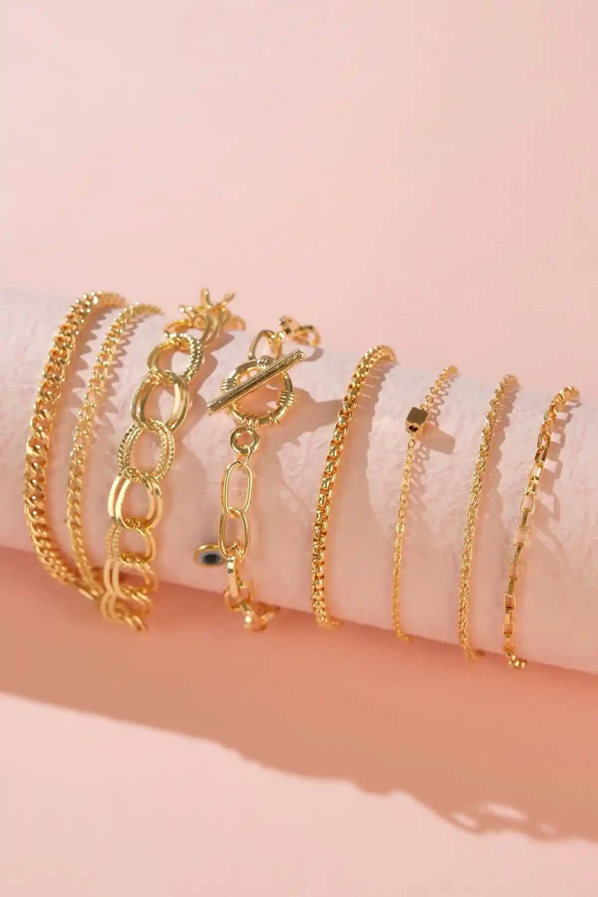 Jack Ferrero Kadın Bileklik Kombin Seti Şıklık ve Dayanıklılığı Bir Arada Sunar