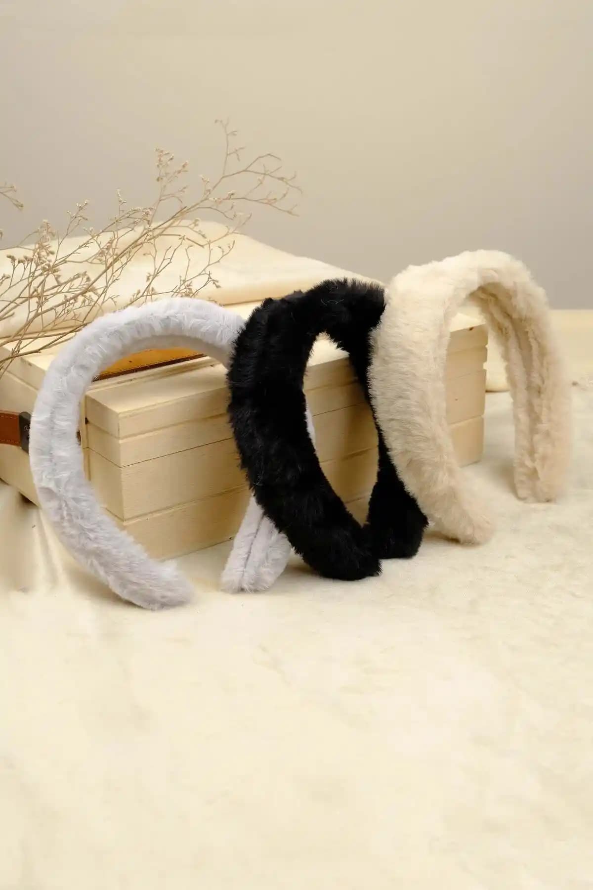 Jack Ferrero Peluş Taç Seti: Şık ve Konforlu Çocuk Aksesuarları