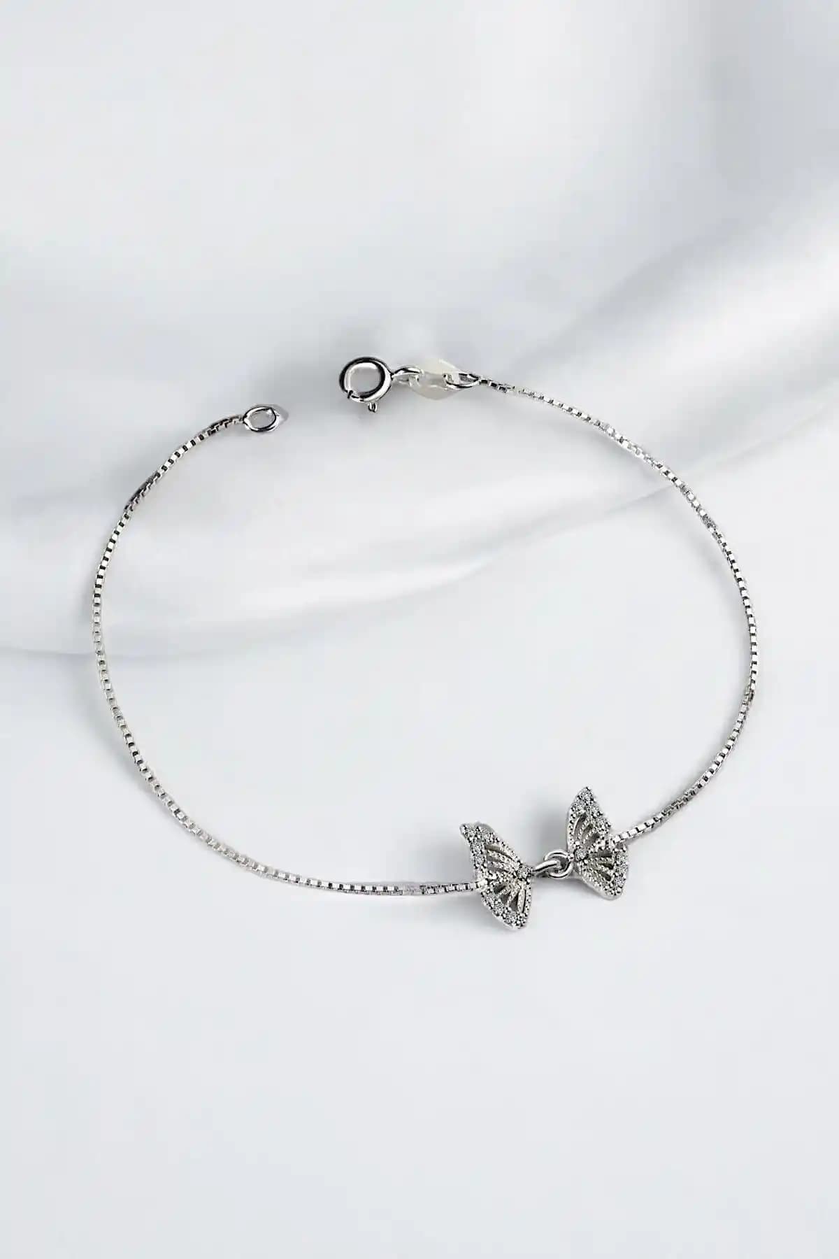 Jelux Silver Gümüş 925 Ayar Kelebek Zincirli Zirkon Taşlı Bileklik İnce ve Şık Tasarım