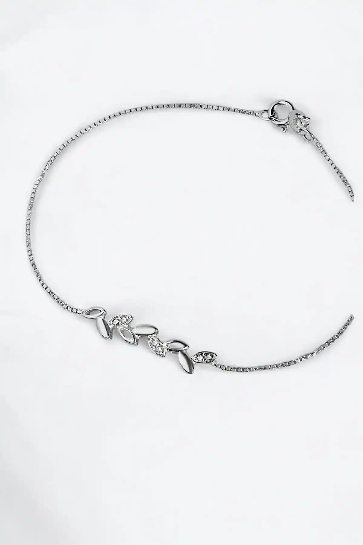 Jelux Silver Gümüş 925 Ayar Sarmaşık Model Zirkon Taşlı Bileklik İnce ve Şık Tasarım