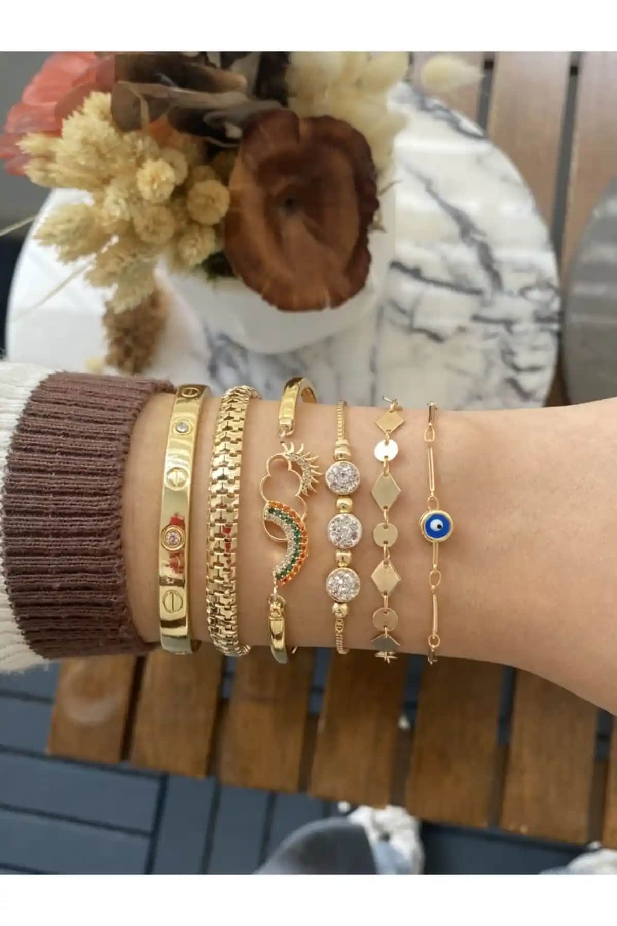 Jenny Daphne Kadın Altın Kaplama Faturalı Bileklik 5'li Set Şıklık ve Kalitenin Buluşması