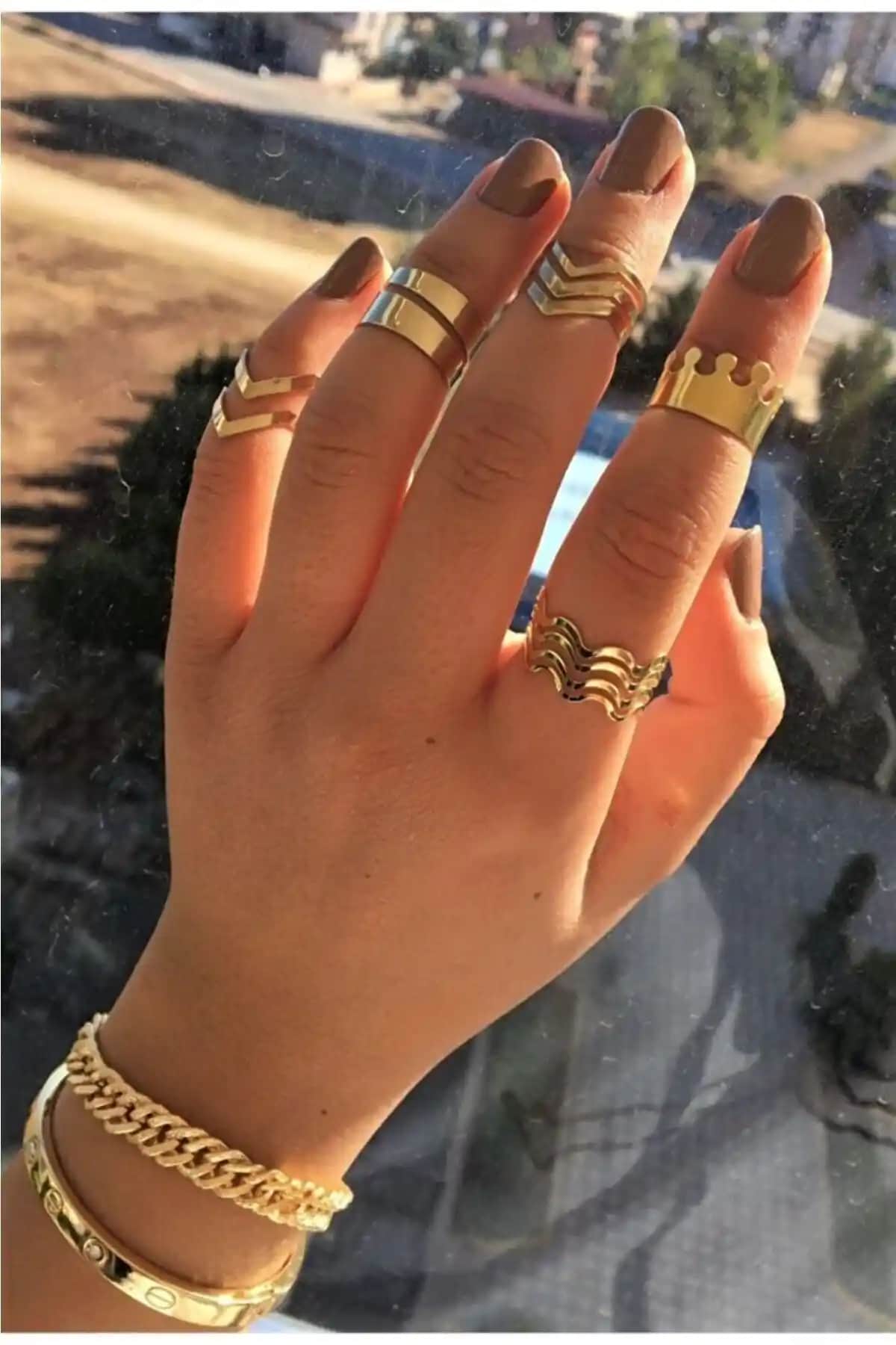 Kadınlar İçin Zarif ve Çok Yönlü Yüzük Seti - Şıklık ve Fonksiyonellik Bir Arada