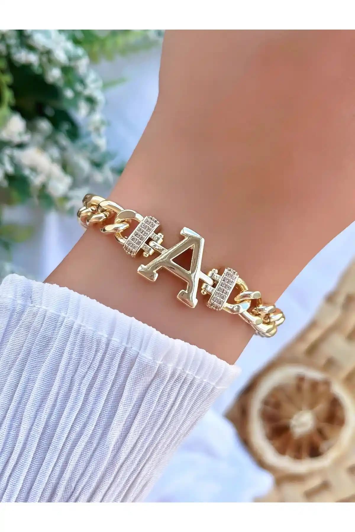 KBC STORE Harfli Zincir Bileklik: Şık ve Kişiselleştirilebilir Kadın Takısı