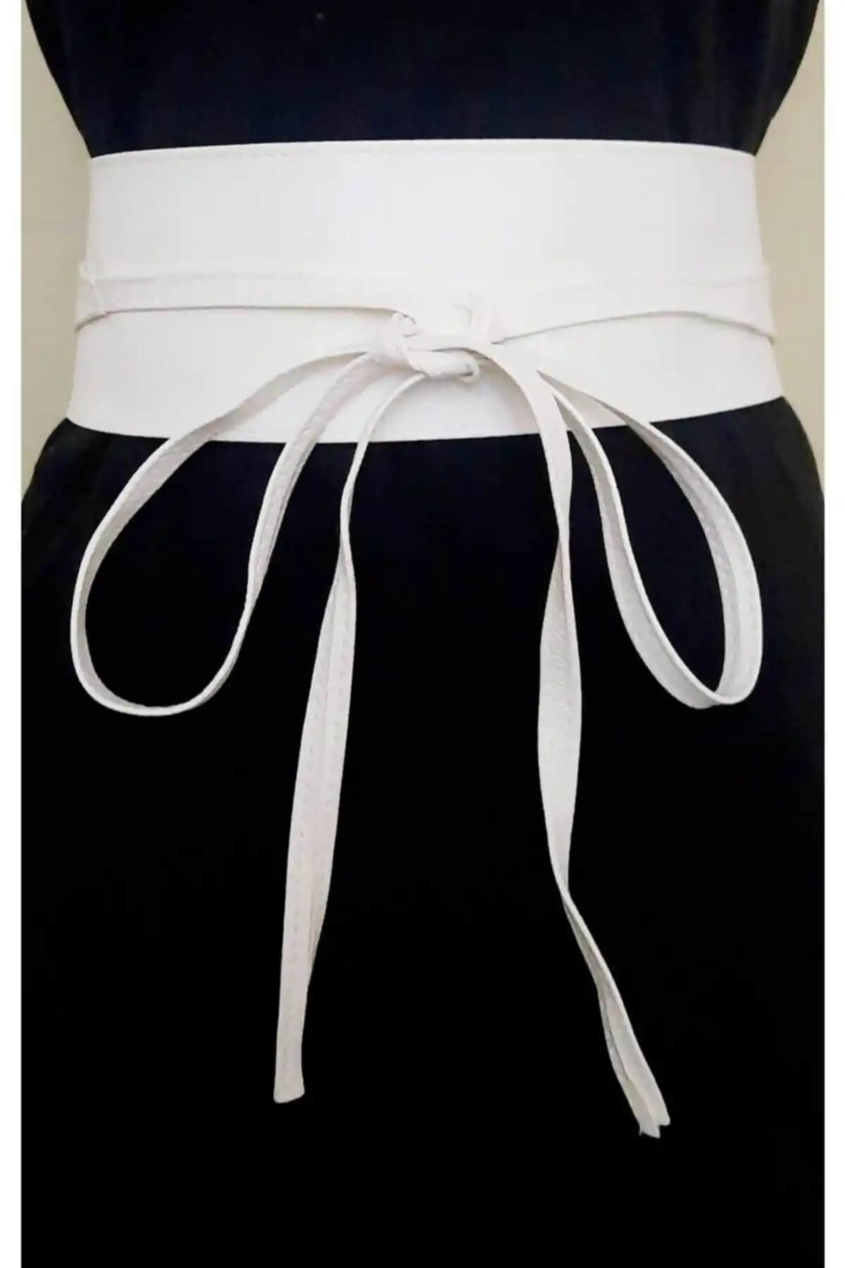 Kemerix Bağcıklı Sarmal Kemer: Modern, Dayanıklı ve Şık Tasarım Özellikleri