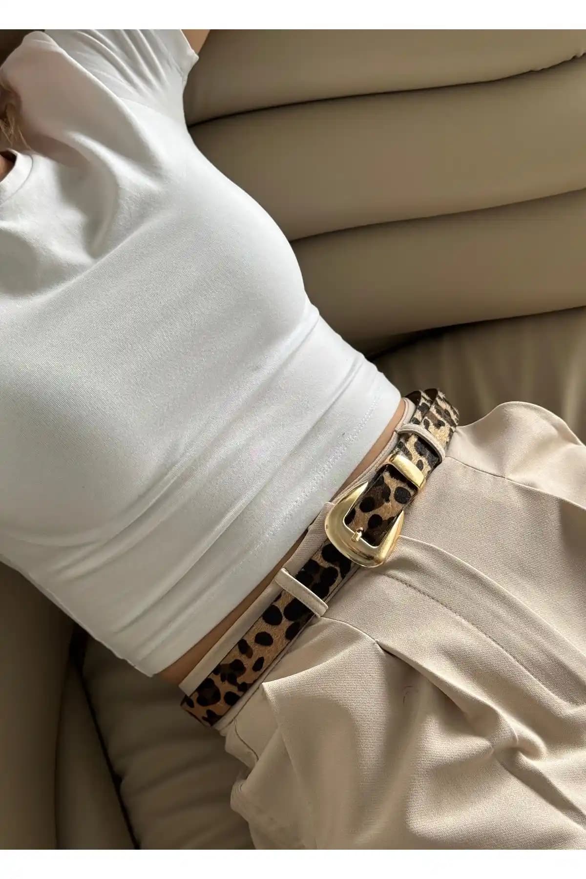 KİLİGİSTANBUL Leopar Desenli Yeşil Tokalı Suni Deri Kemer Günlük ve Şık Kullanım İçin