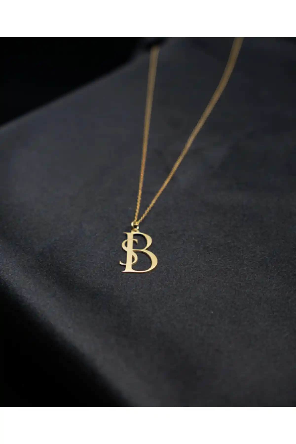 Kişiye Özel İki Harf Gümüş Kolye: Zarif ve Anlamlı Takı Seçeneği