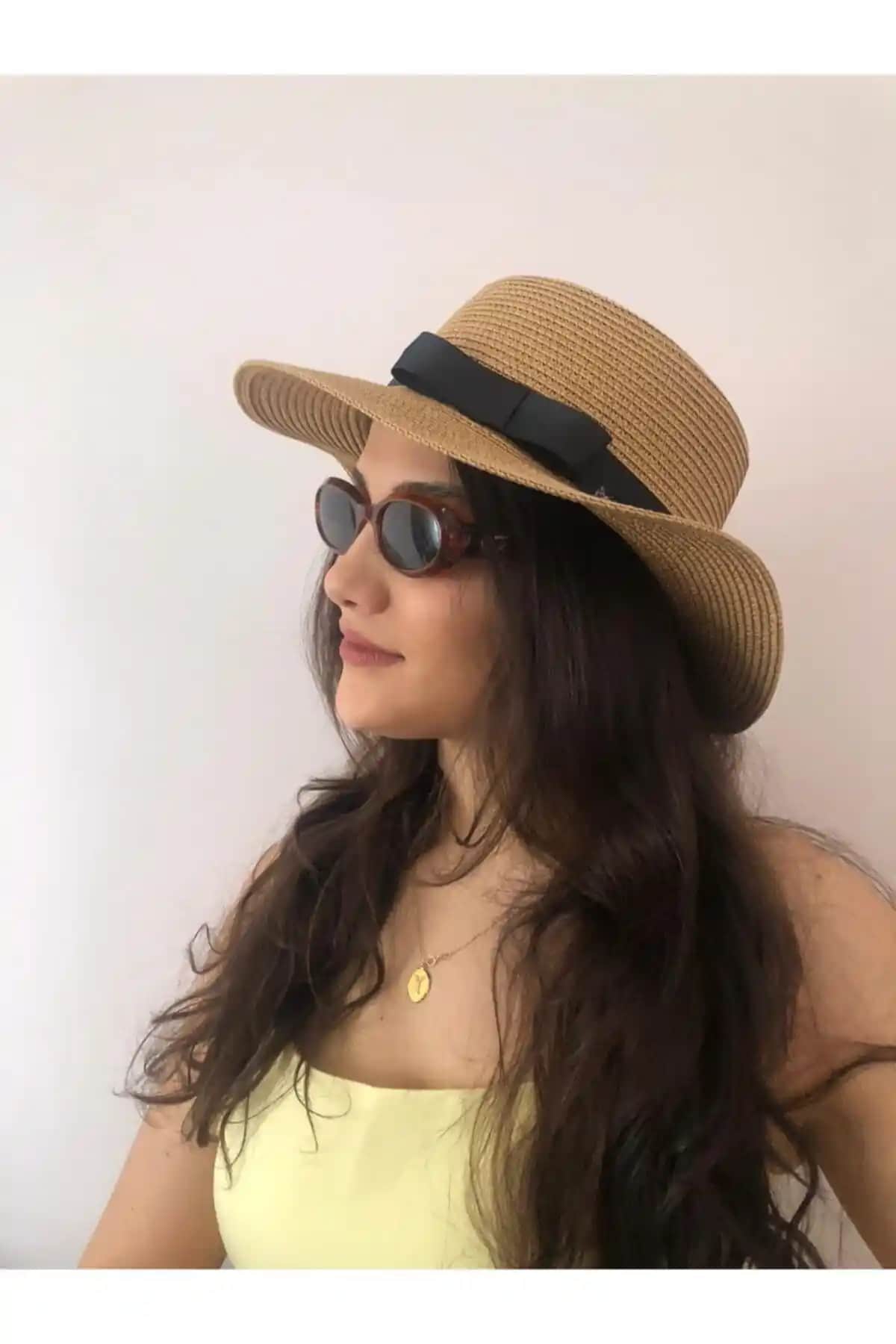 Laviyonsa Kloş Hasır Şapka Doğal ve Şık Yaz Aksesuarı Günlük ve Plaj Kullanımı İçin