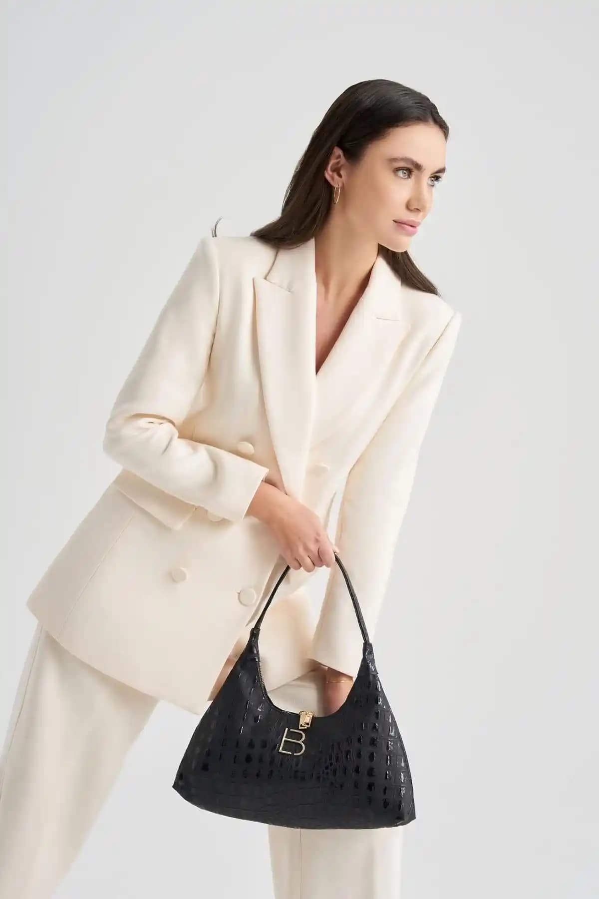 Lucky Bees Kadın El ve Omuz Çantası: Şık ve Kullanışlı Günlük Aksesuar