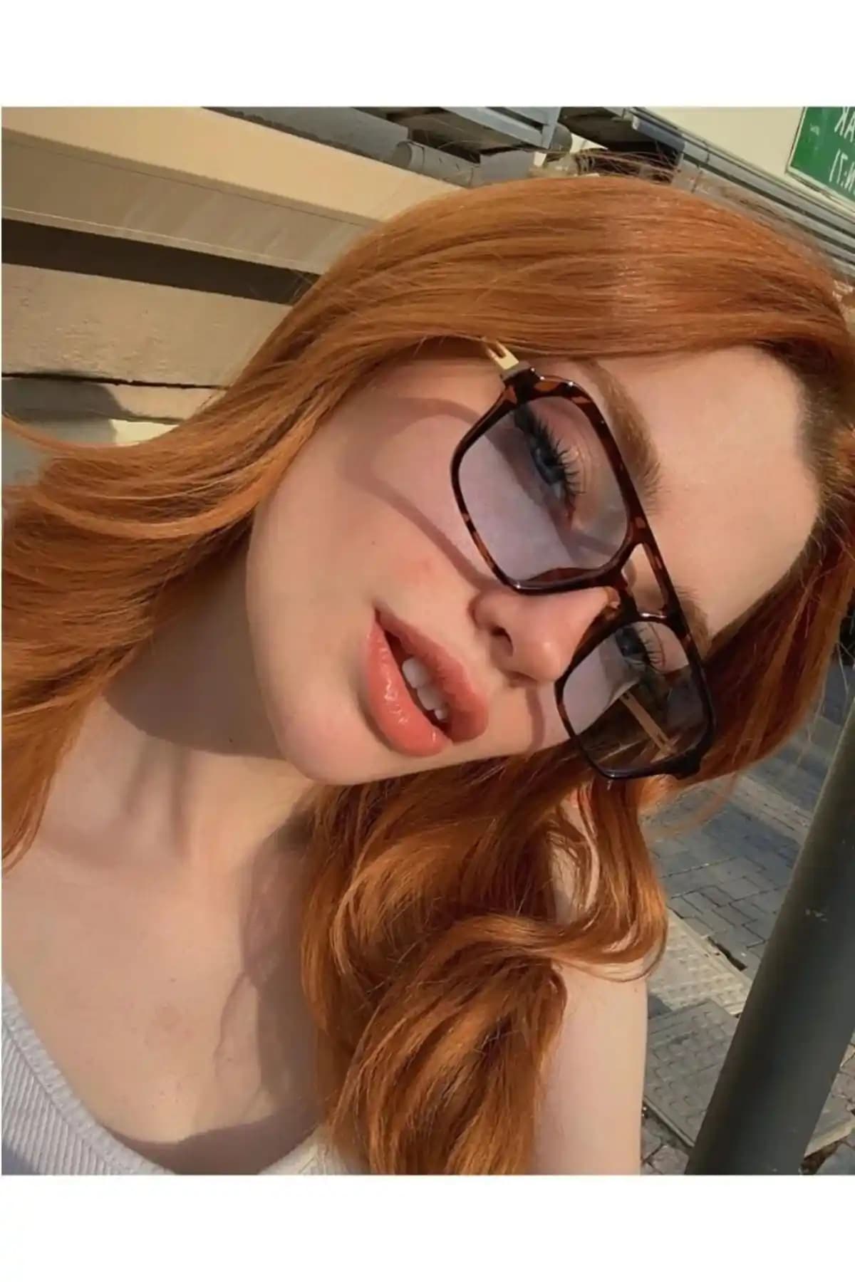 LUPİX Unisex Mavi Camlı Güneş Gözlüğü Şıklık ve Koruma Sunan Modern Tasarım