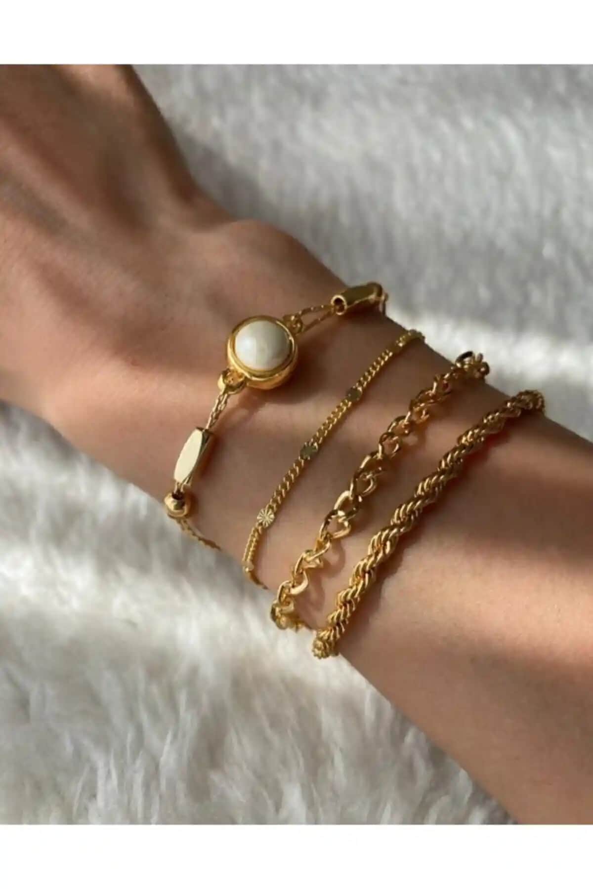 MagicStone Sunny Days Dörtlü Kombin Bileklik: Zarif ve Dayanıklı Altın Kaplama Takı Seti