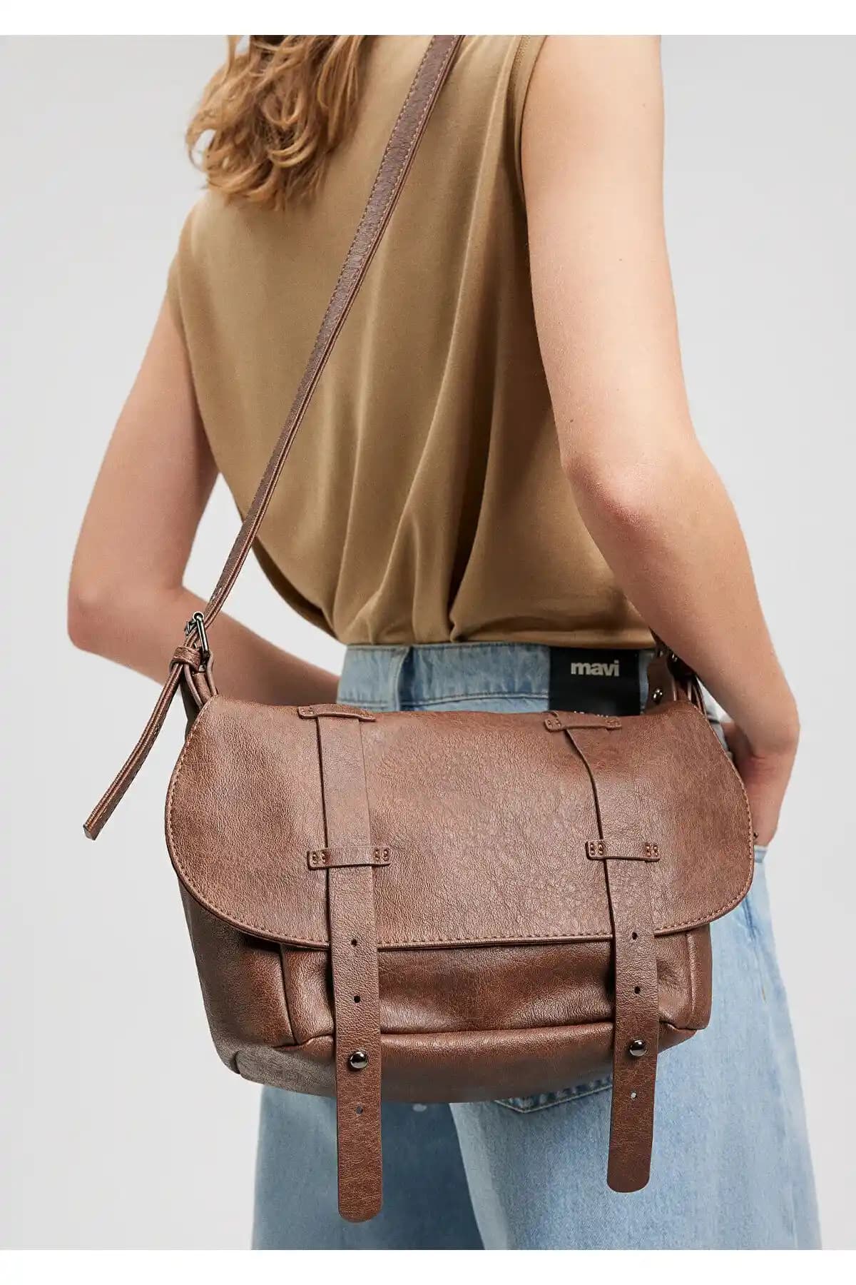 Mavi Kahverengi Çapraz Çanta: Şık ve Kullanışlı Günlük Çanta Seçenekleri