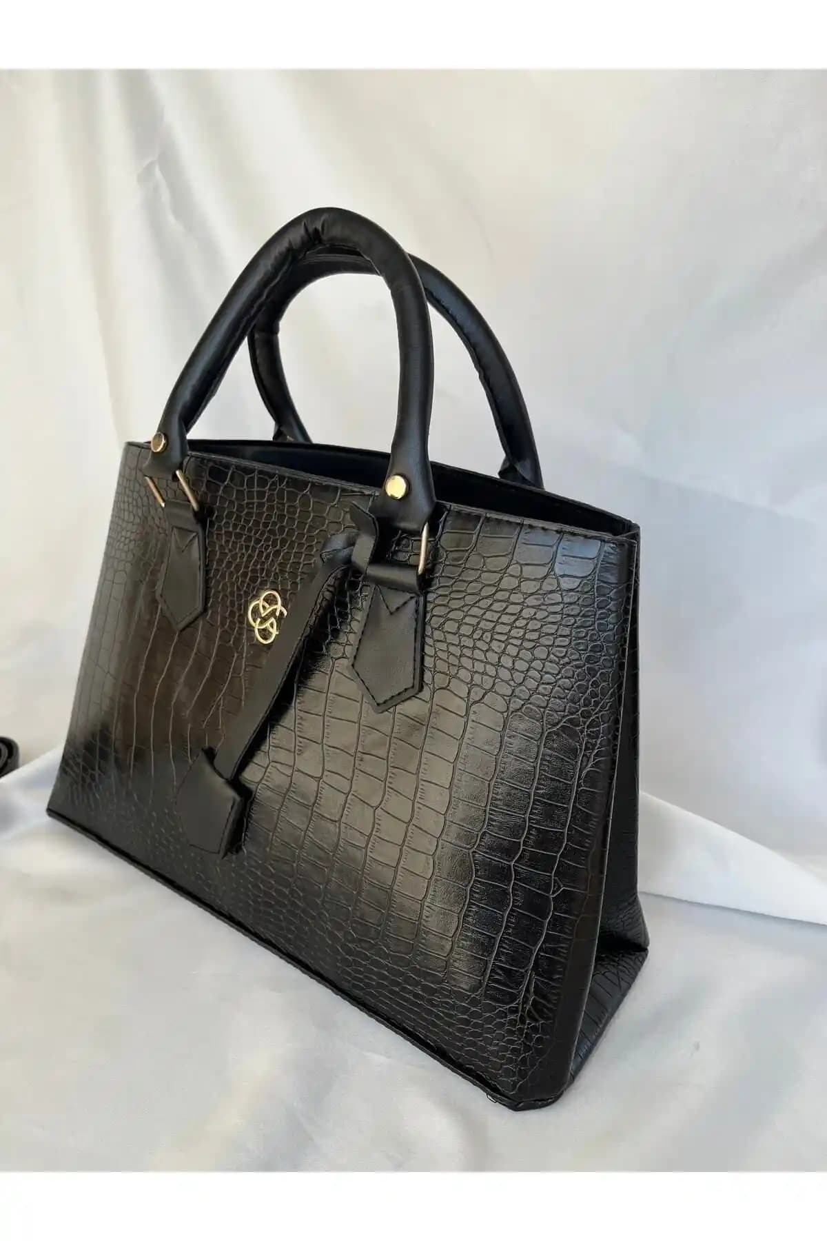 Melecco Kadın Kroko Siyah Evrak ve İş Çantası Modern Tasarım ve Fonksiyonellik