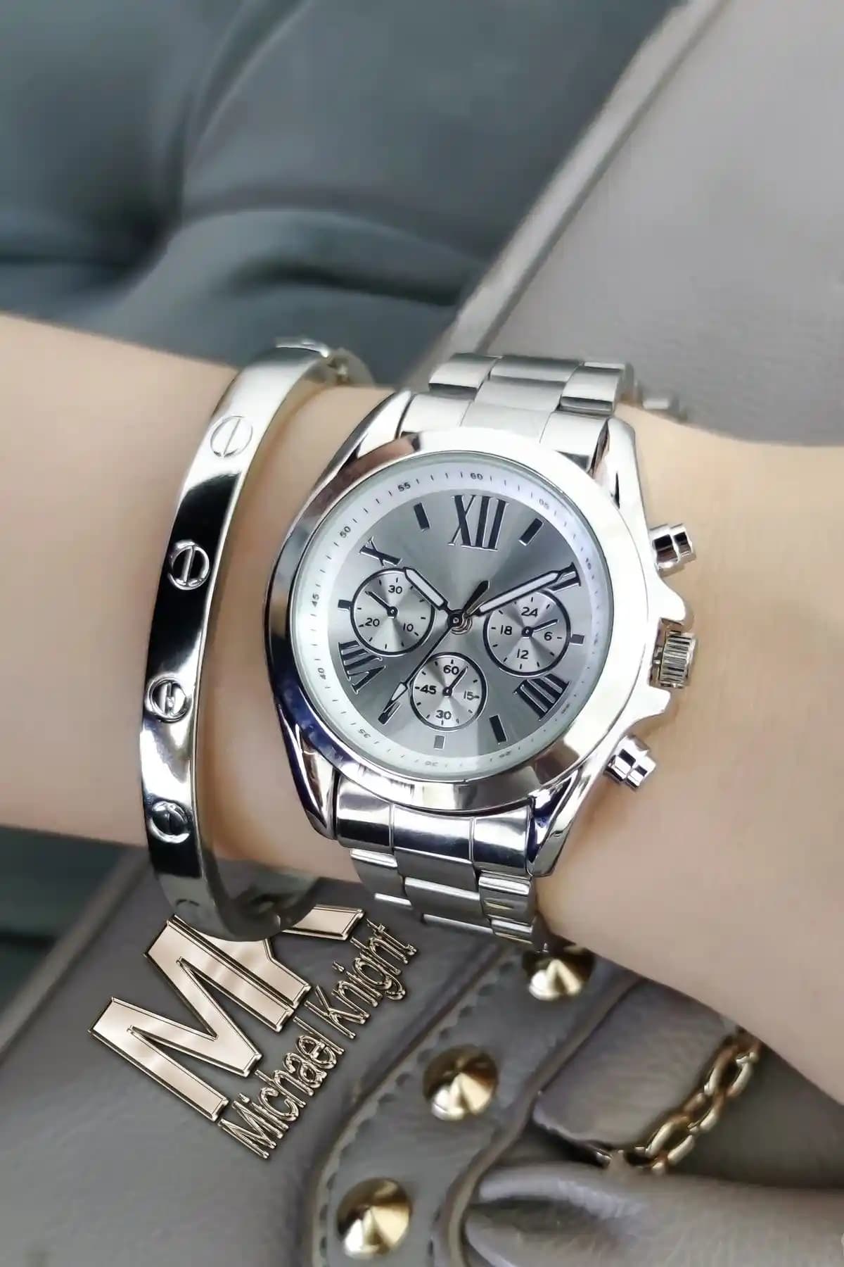 Michael Knight Bileklikli Kol Saati: Modern ve Dayanıklı Tasarım ile Günlük Şıklık